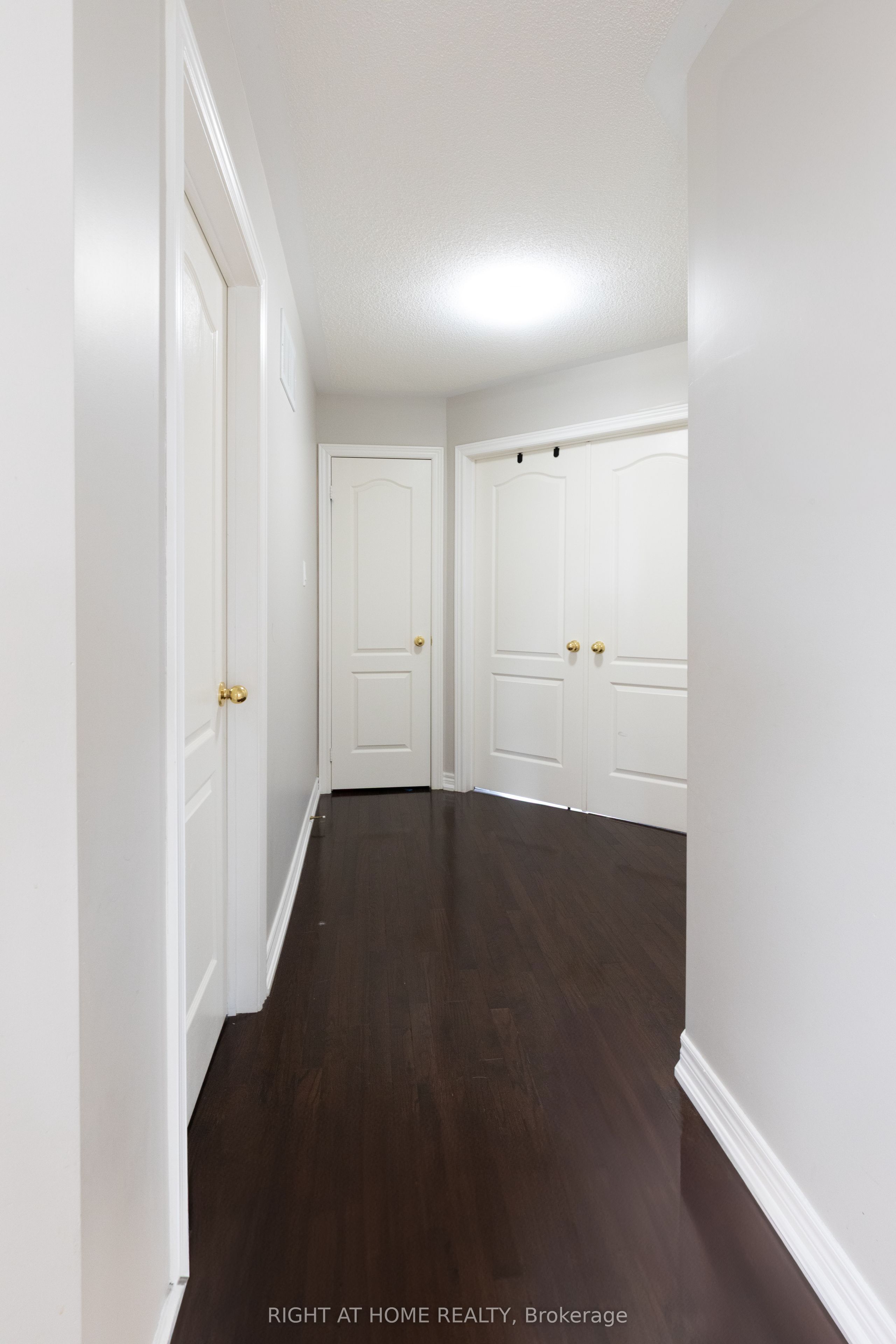182 Maurier Boulevard Property Photo 31