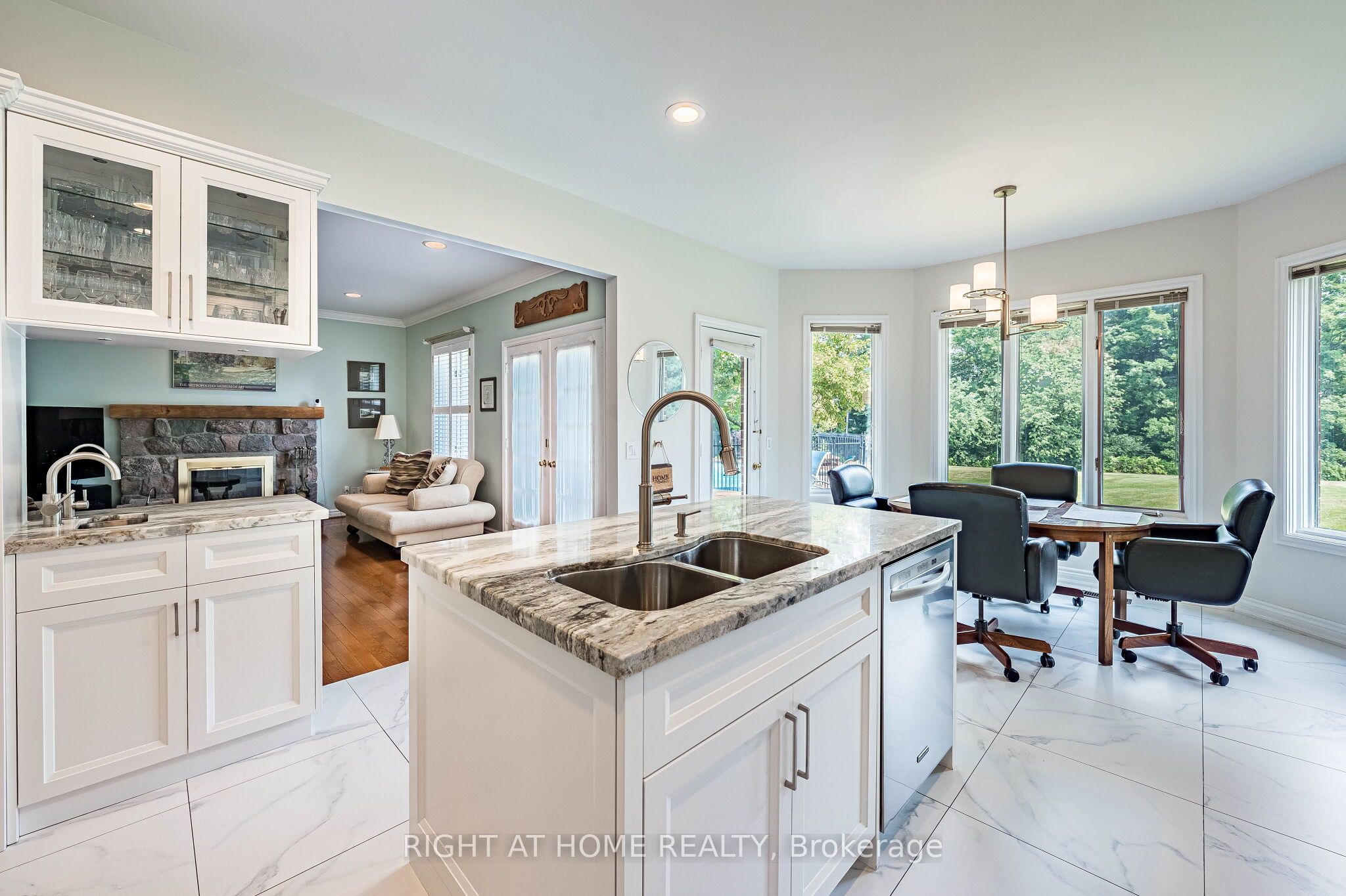 9 Glenridge Drive Property Photo 18