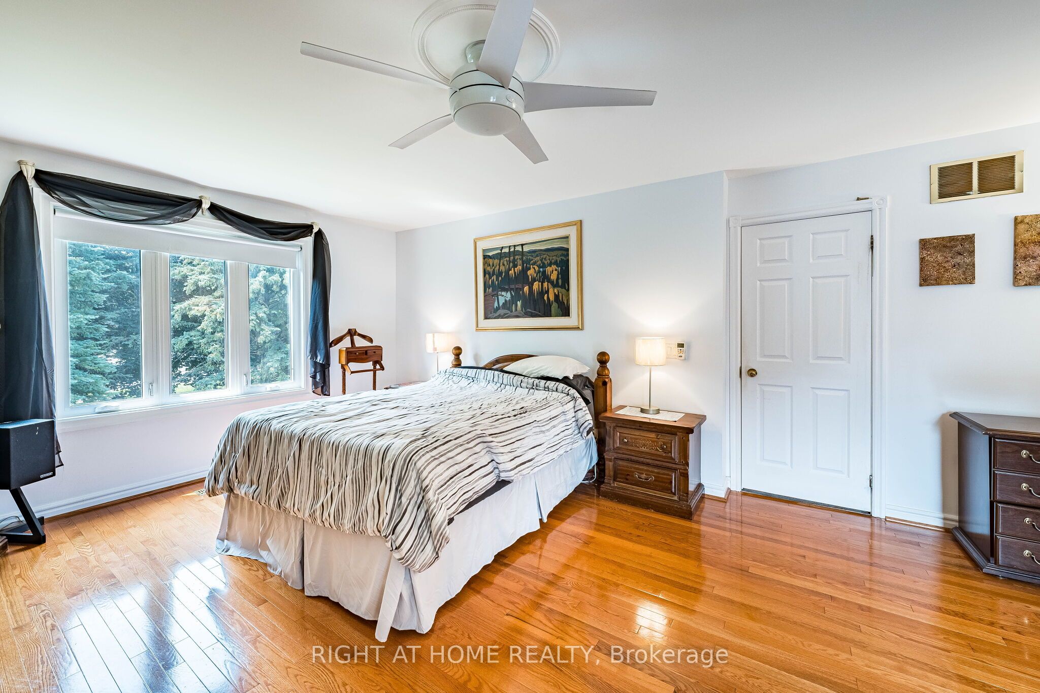 9 Glenridge Drive Property Photo 24