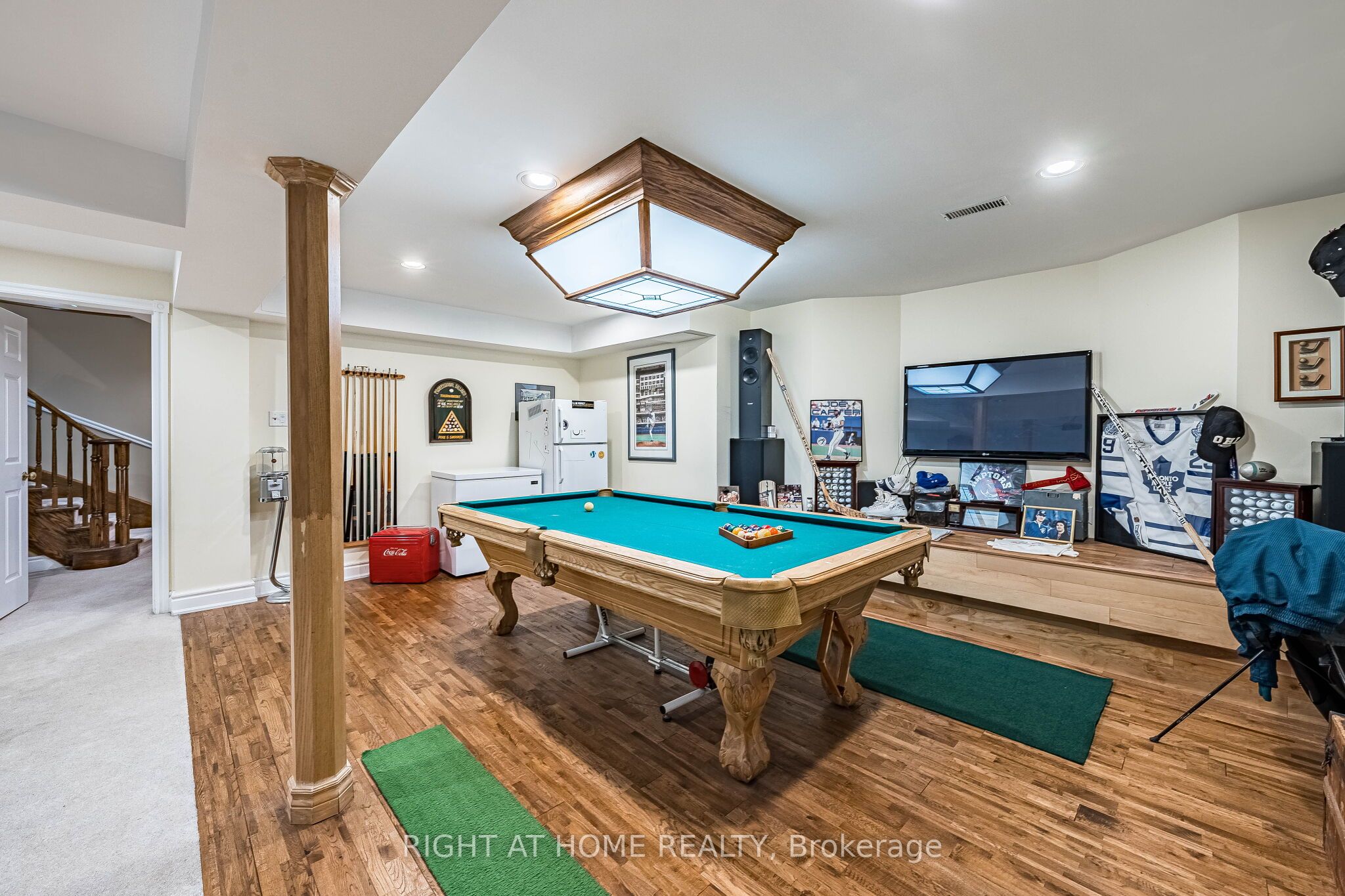 9 Glenridge Drive Property Photo 32