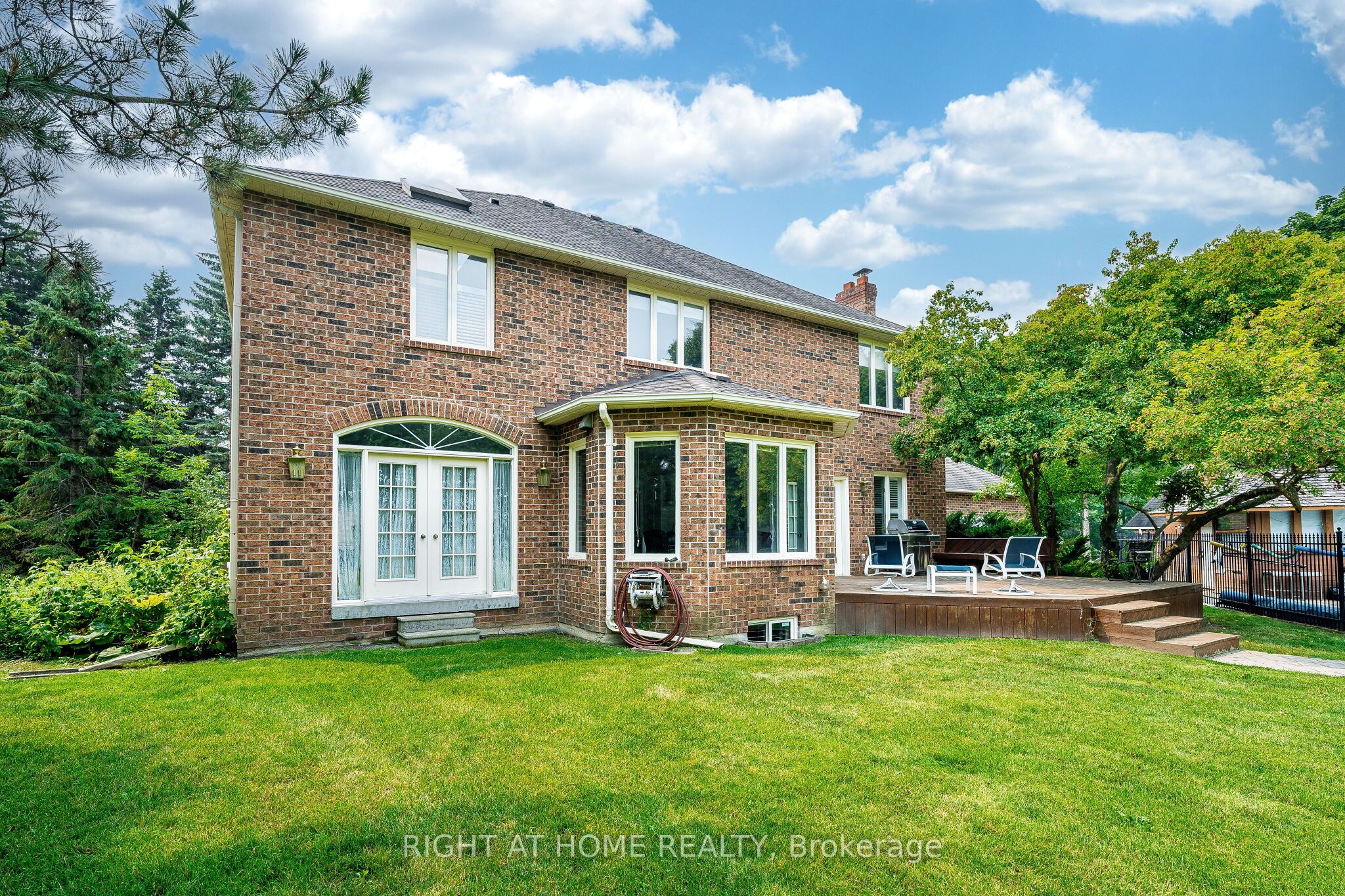 9 Glenridge Drive Property Photo 34
