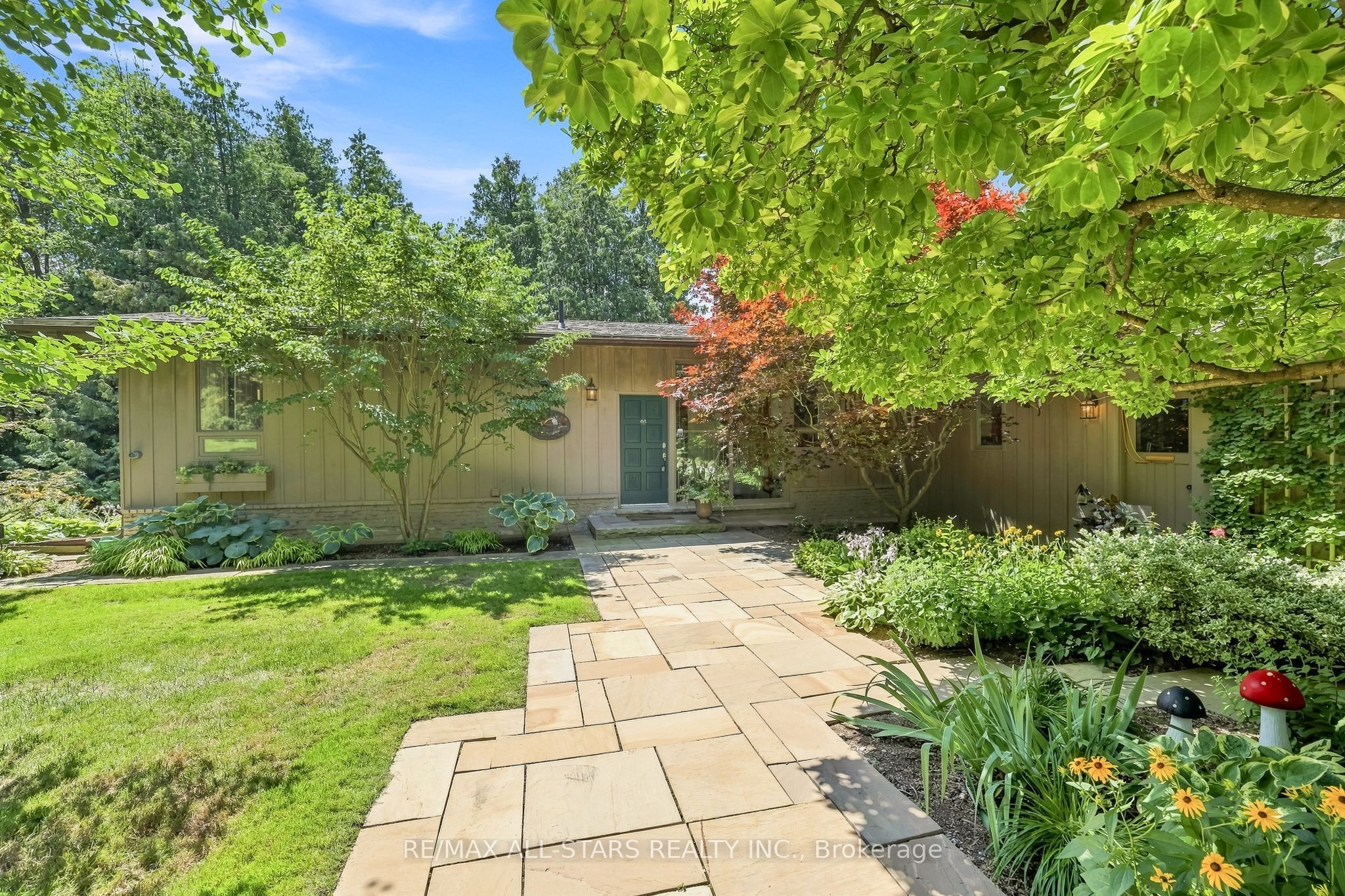 46 Sawmill Lane Property Photo 6
