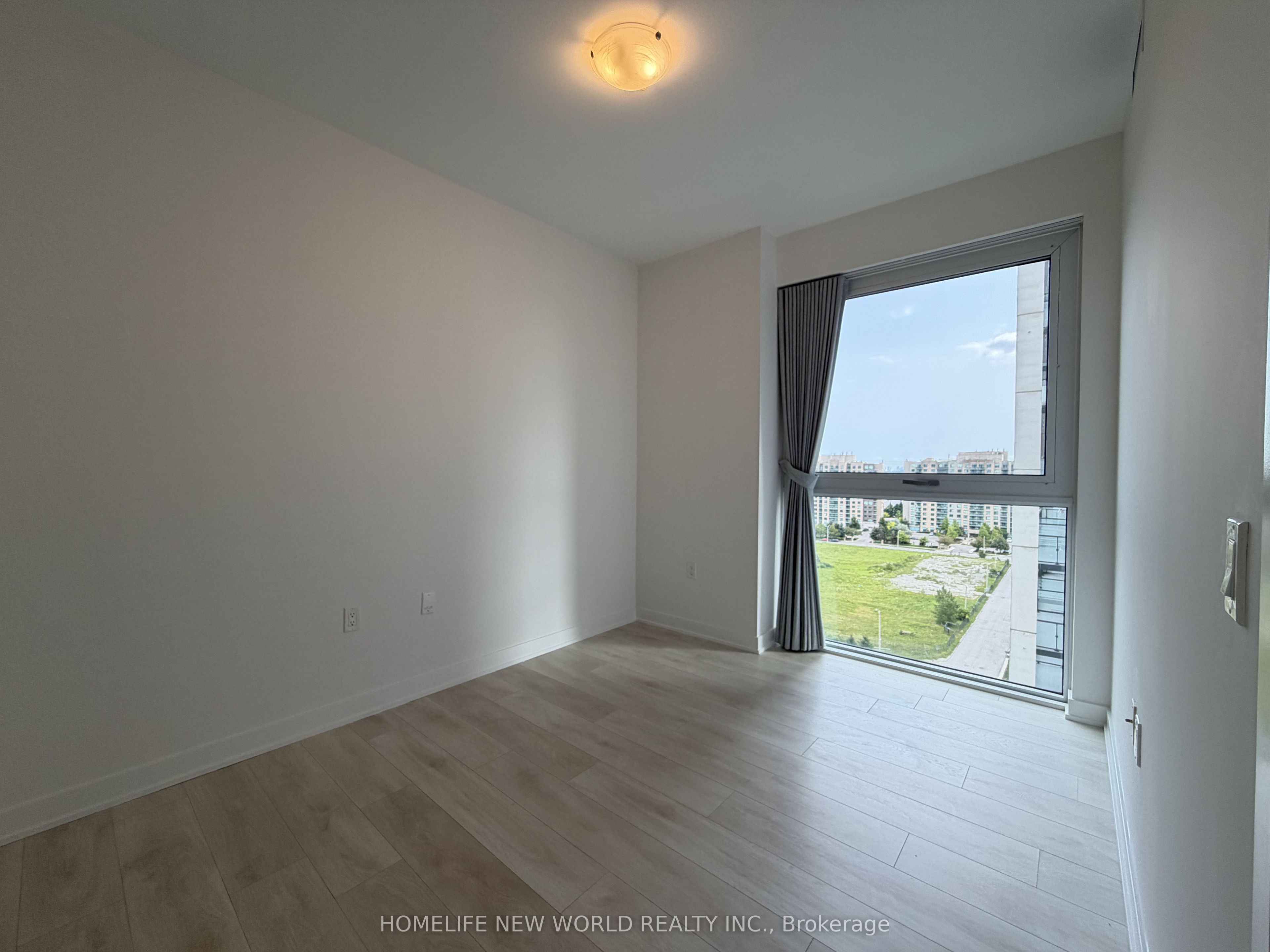 75 Oneida Crescent 1210 Property Photo 15