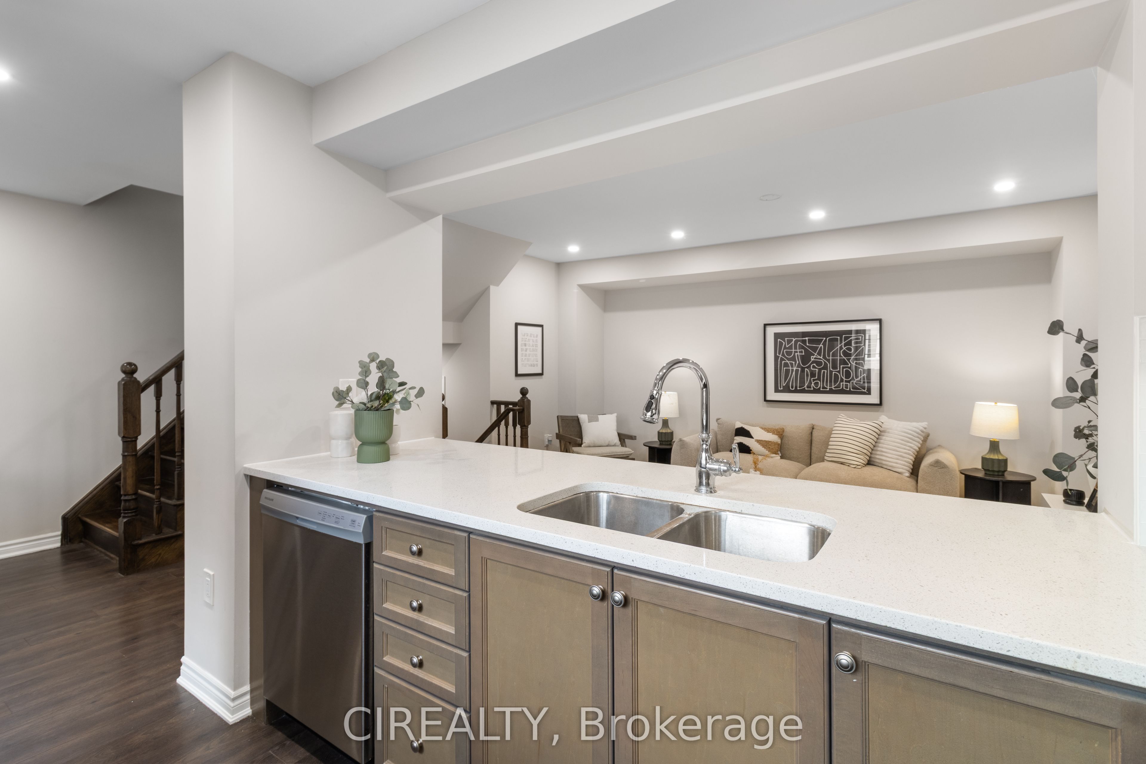 48 Casely Avenue Property Photo 13