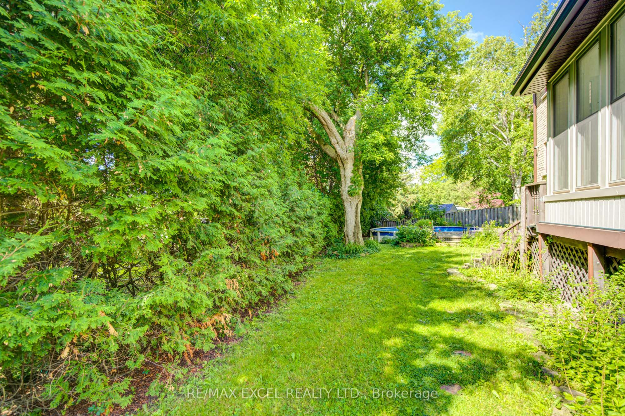 104 Lambeth Court Property Photo 43