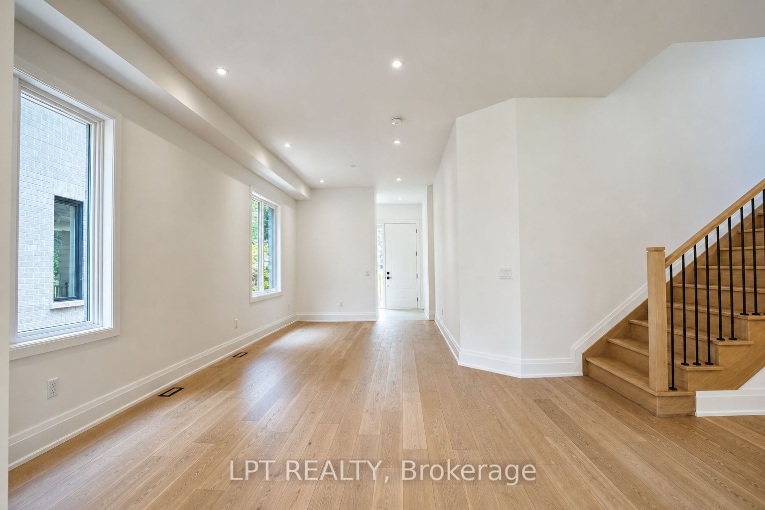 3 Richmond Park Drive Property Photo 7