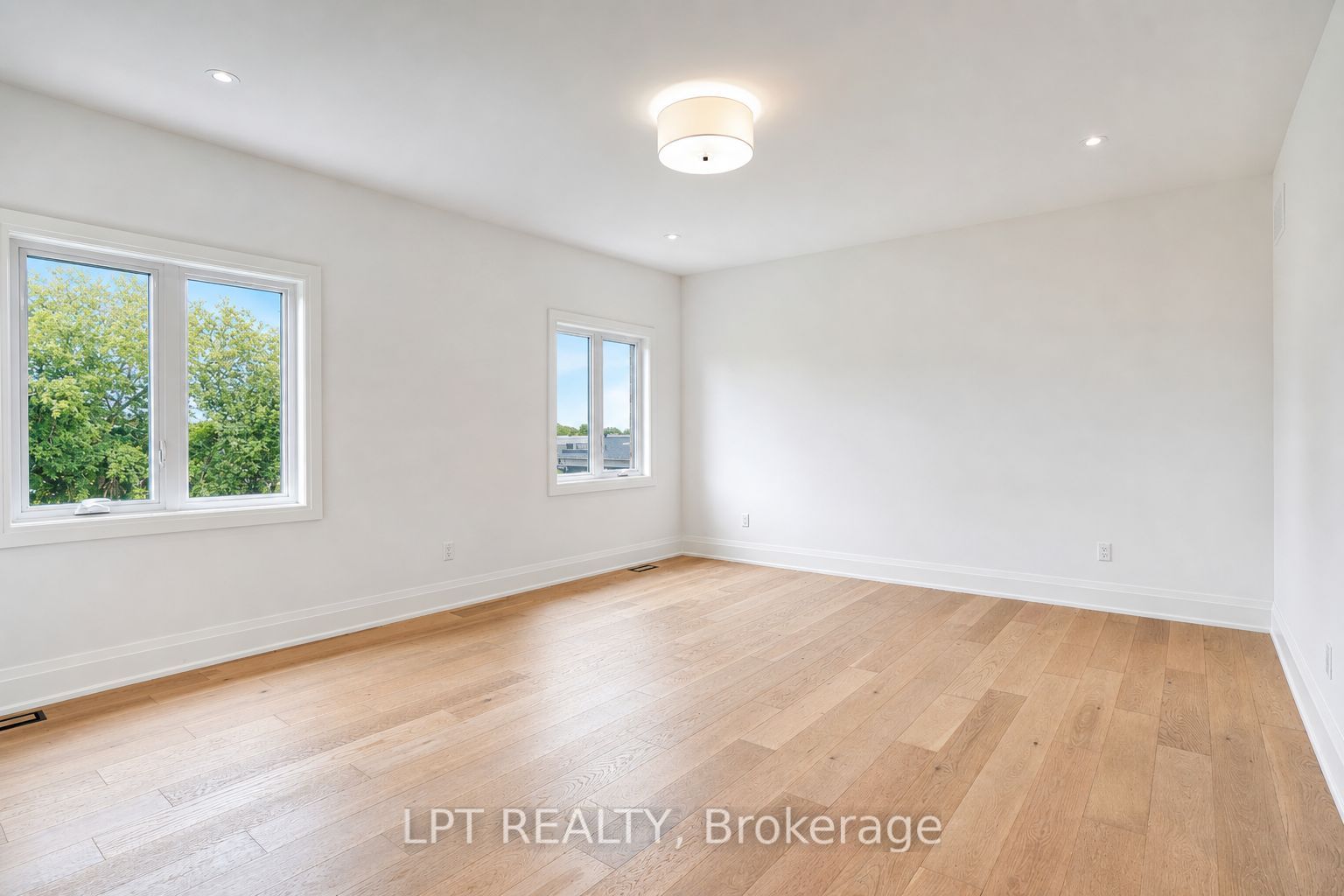 3 Richmond Park Drive Property Photo 25