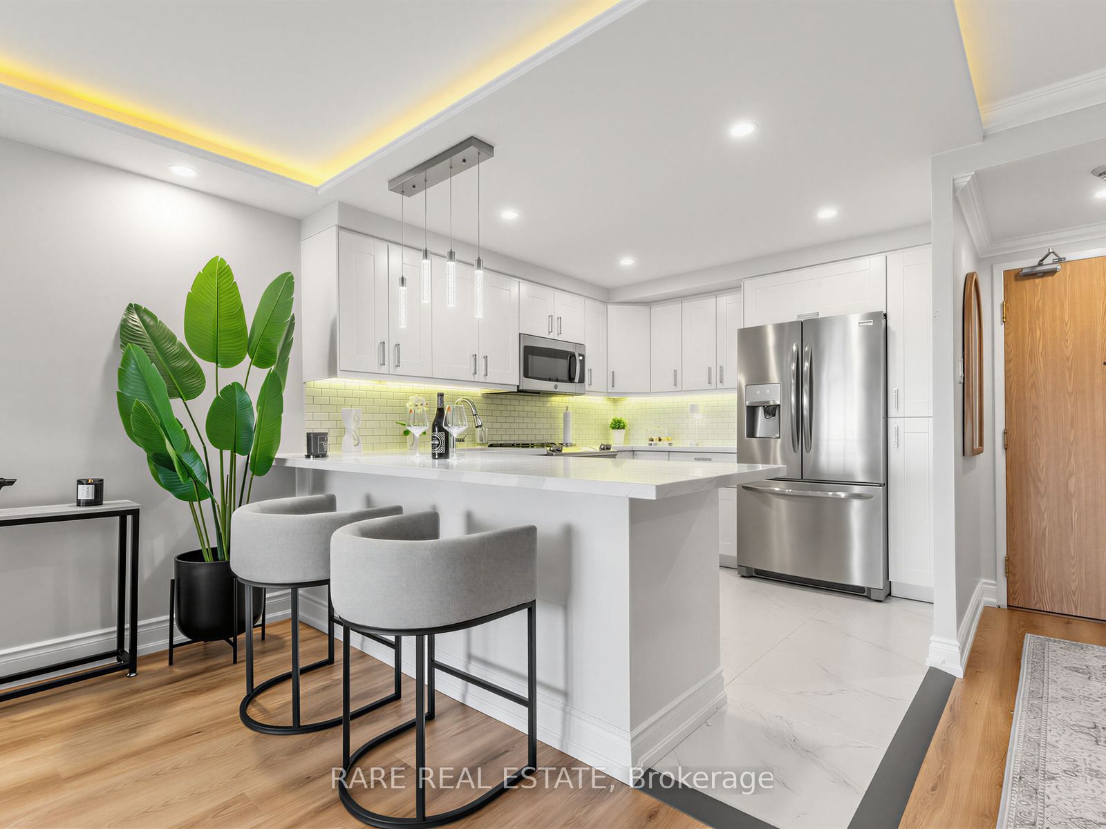 7601 Bathurst Street 710 Property Photo 1