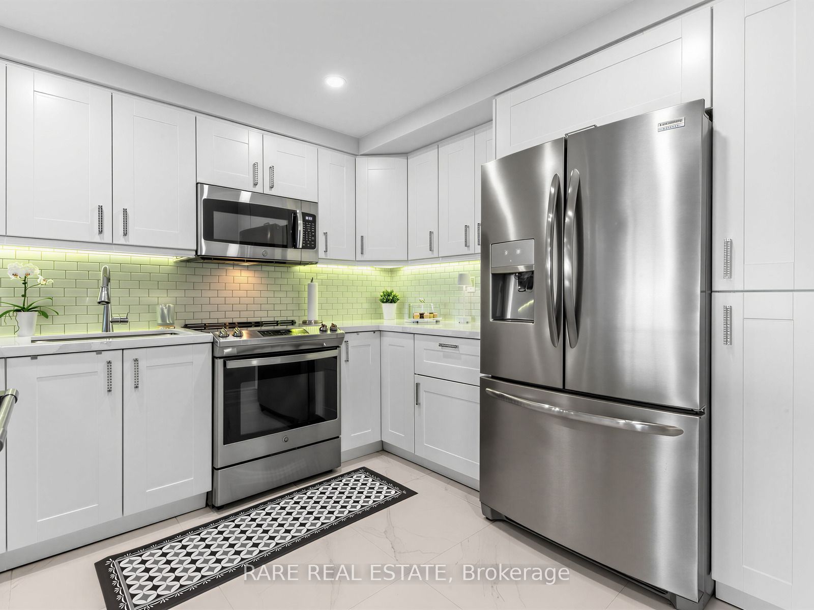 7601 Bathurst Street 710 Property Photo 5