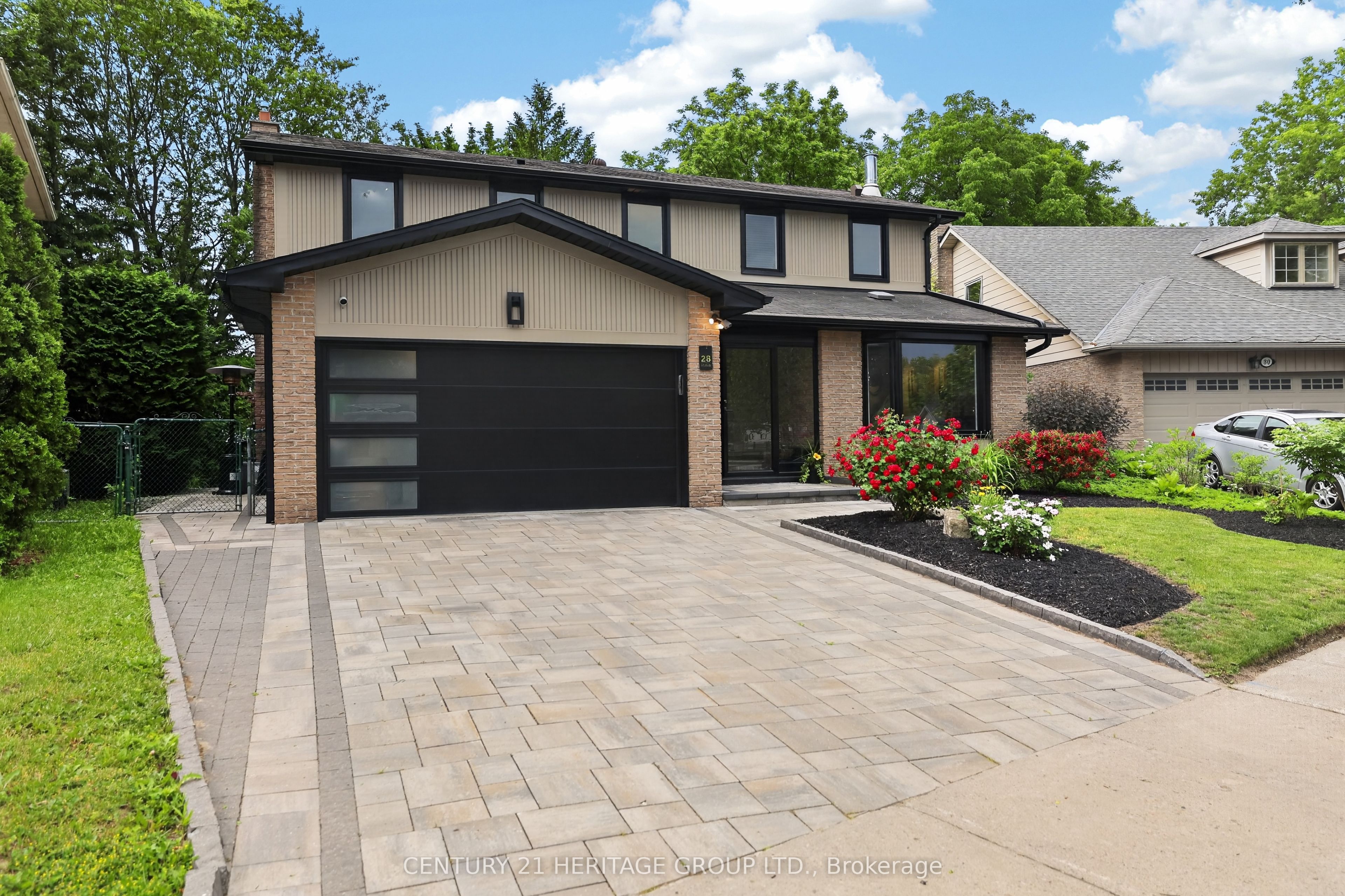 28 Innis Crescent Property Photo 2