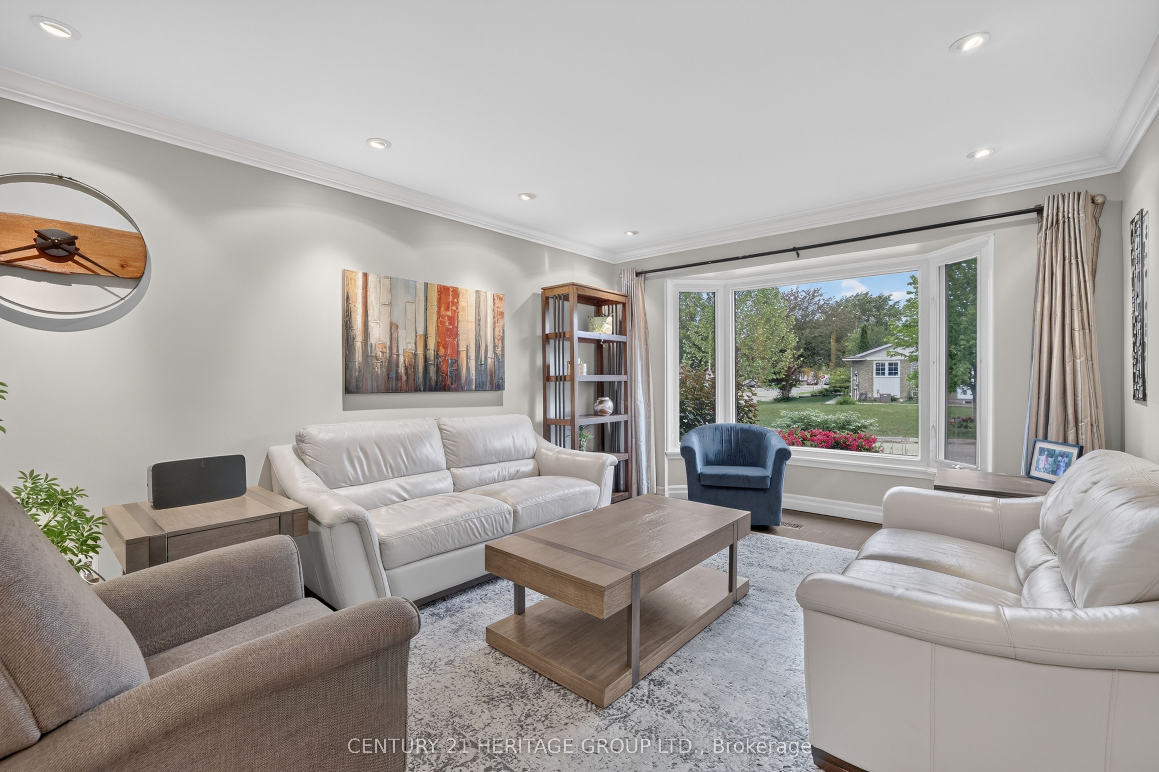 28 Innis Crescent Property Photo 8