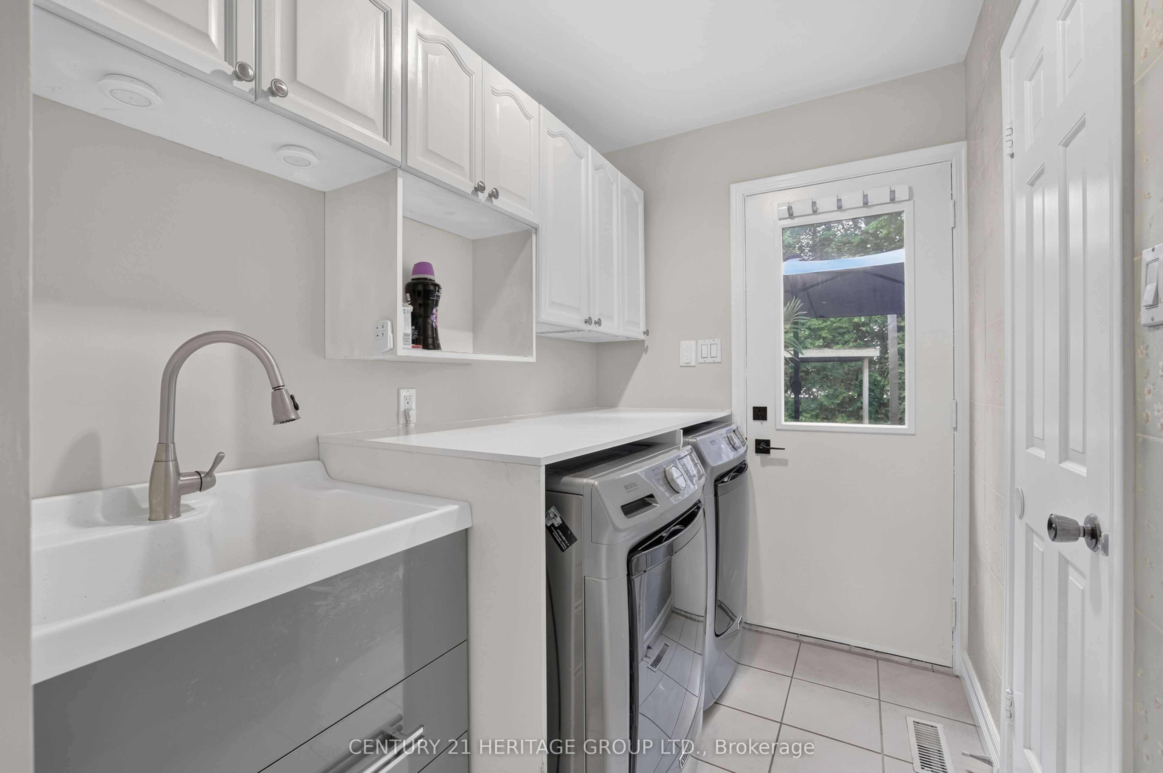 28 Innis Crescent Property Photo 23