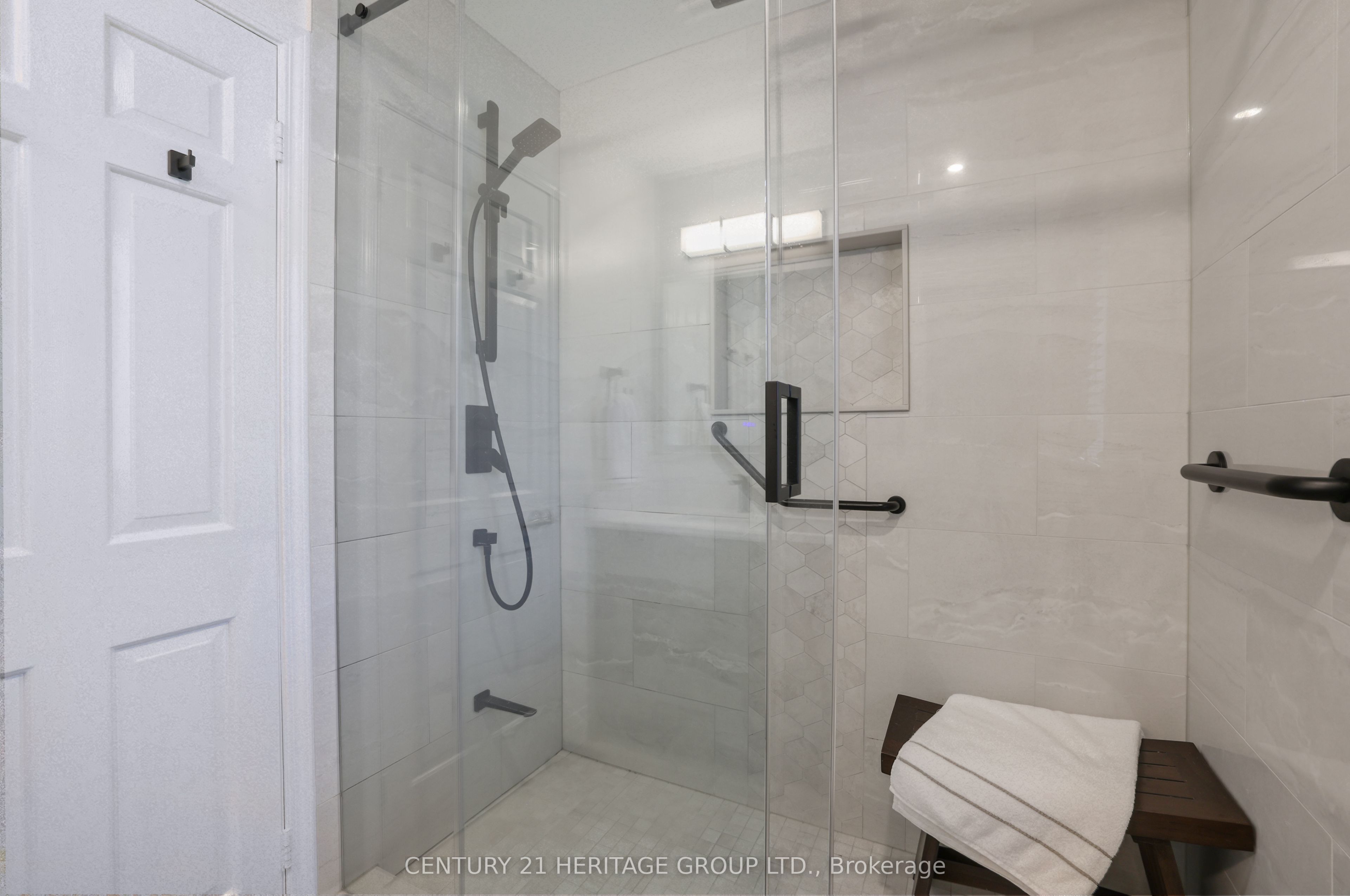 28 Innis Crescent Property Photo 28