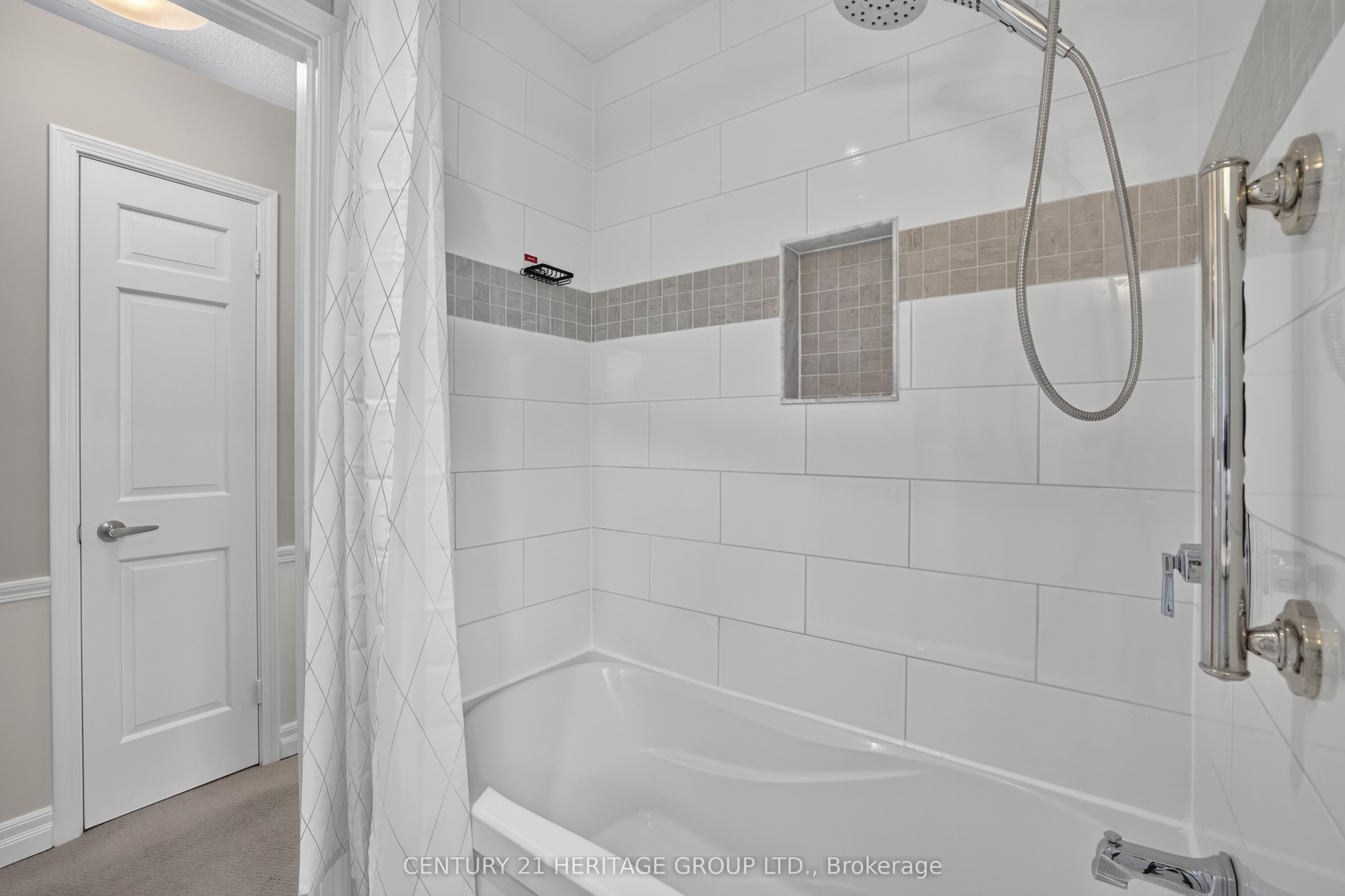 28 Innis Crescent Property Photo 31