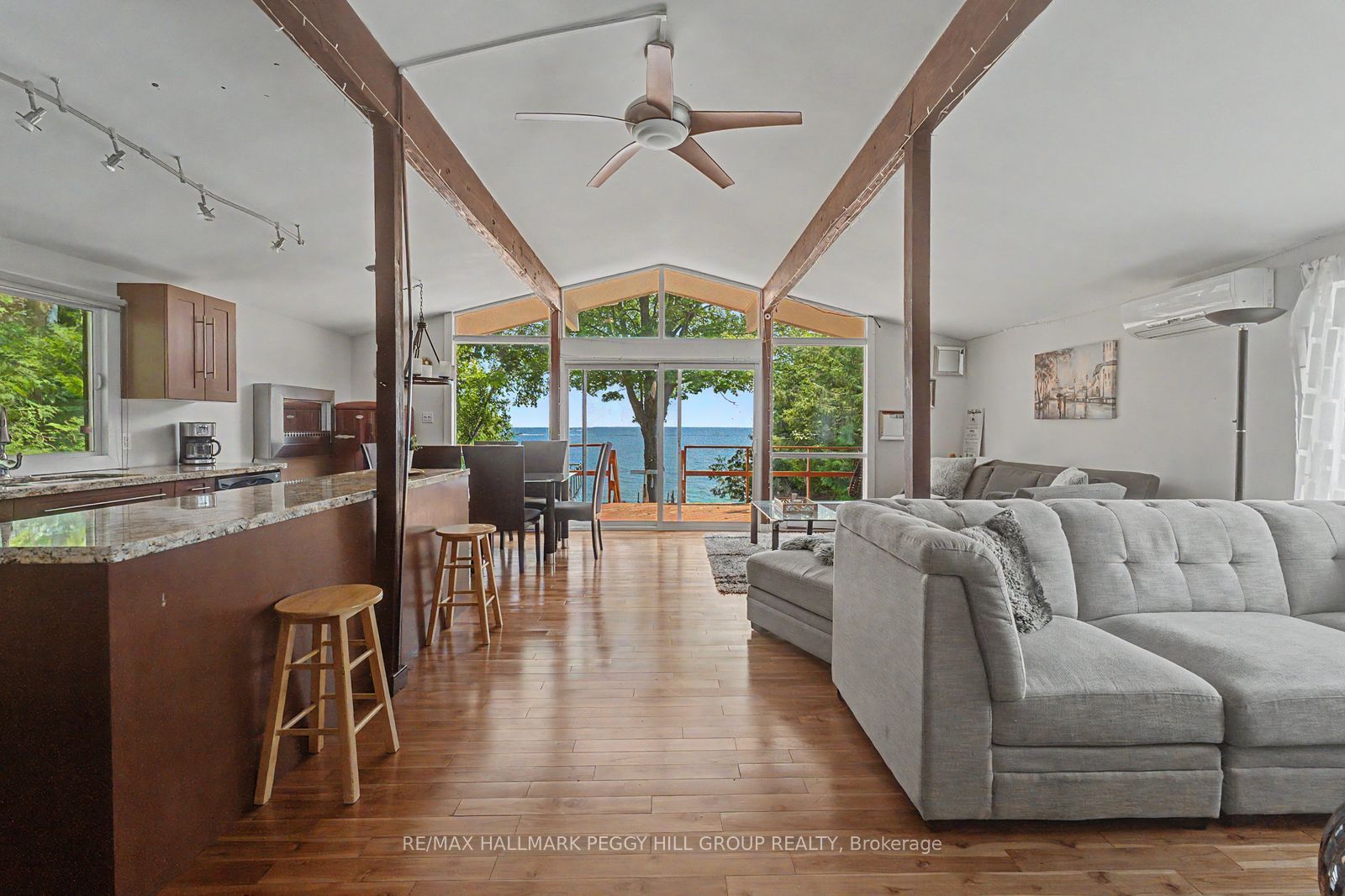 3595 Glenhaven Beach Road Property Photo 4