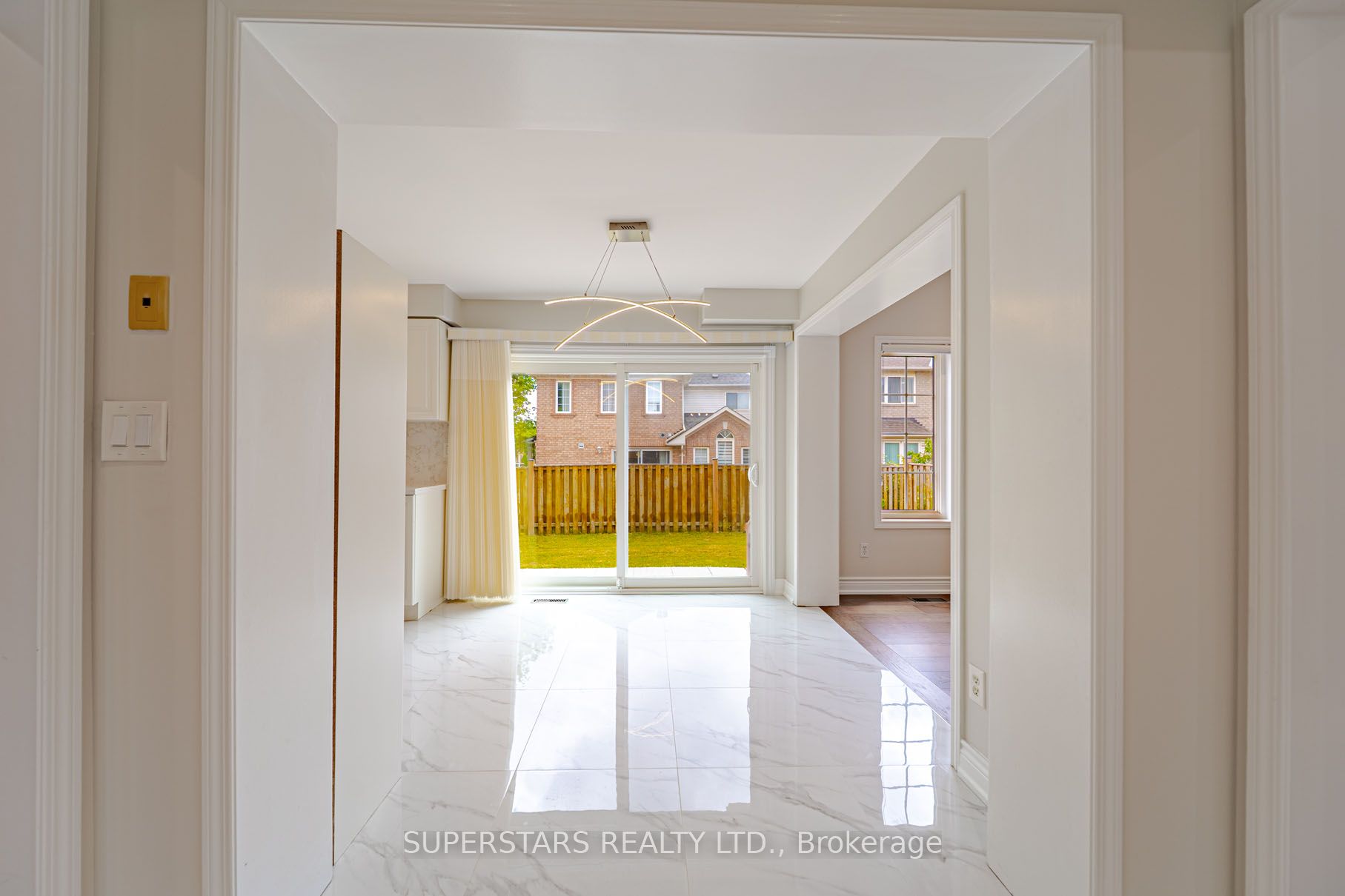 45 Tower Bridge Crescent Property Photo 17