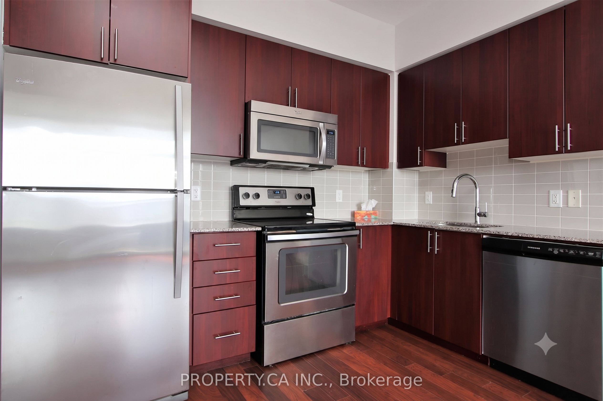 85 North Park Road 807 Property Photo 6