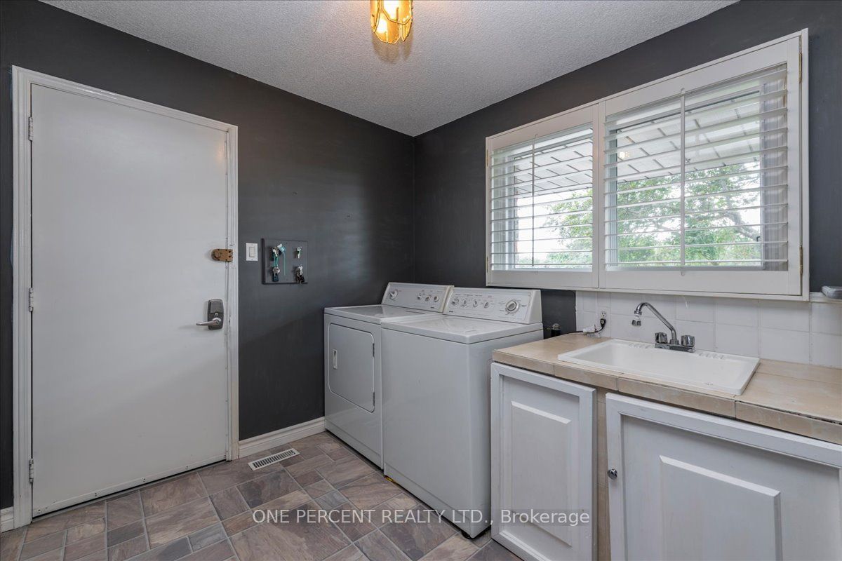 101 Toll Road Property Photo 15