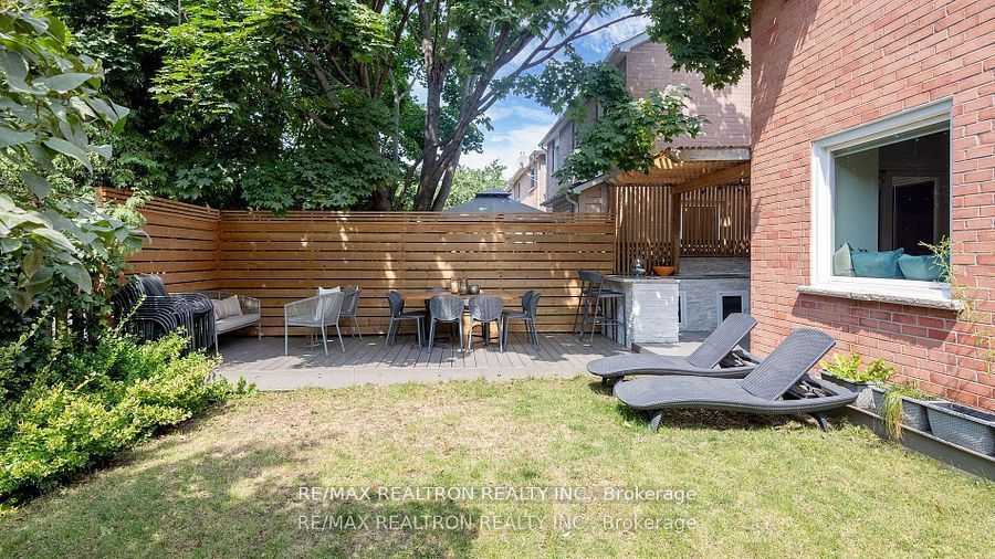 145 Roseborough Crescent Property Photo 18