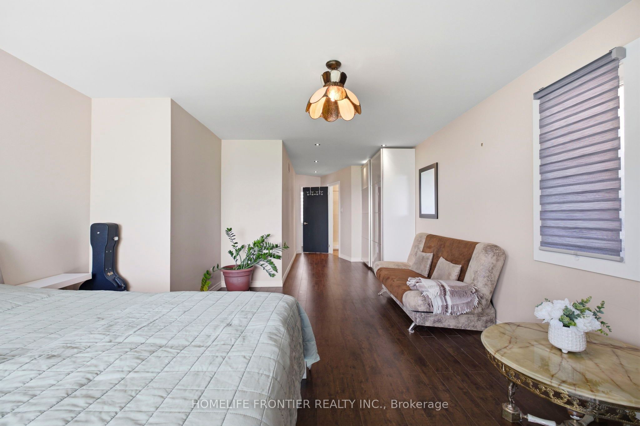 813 Lake Drive E Property Photo 29