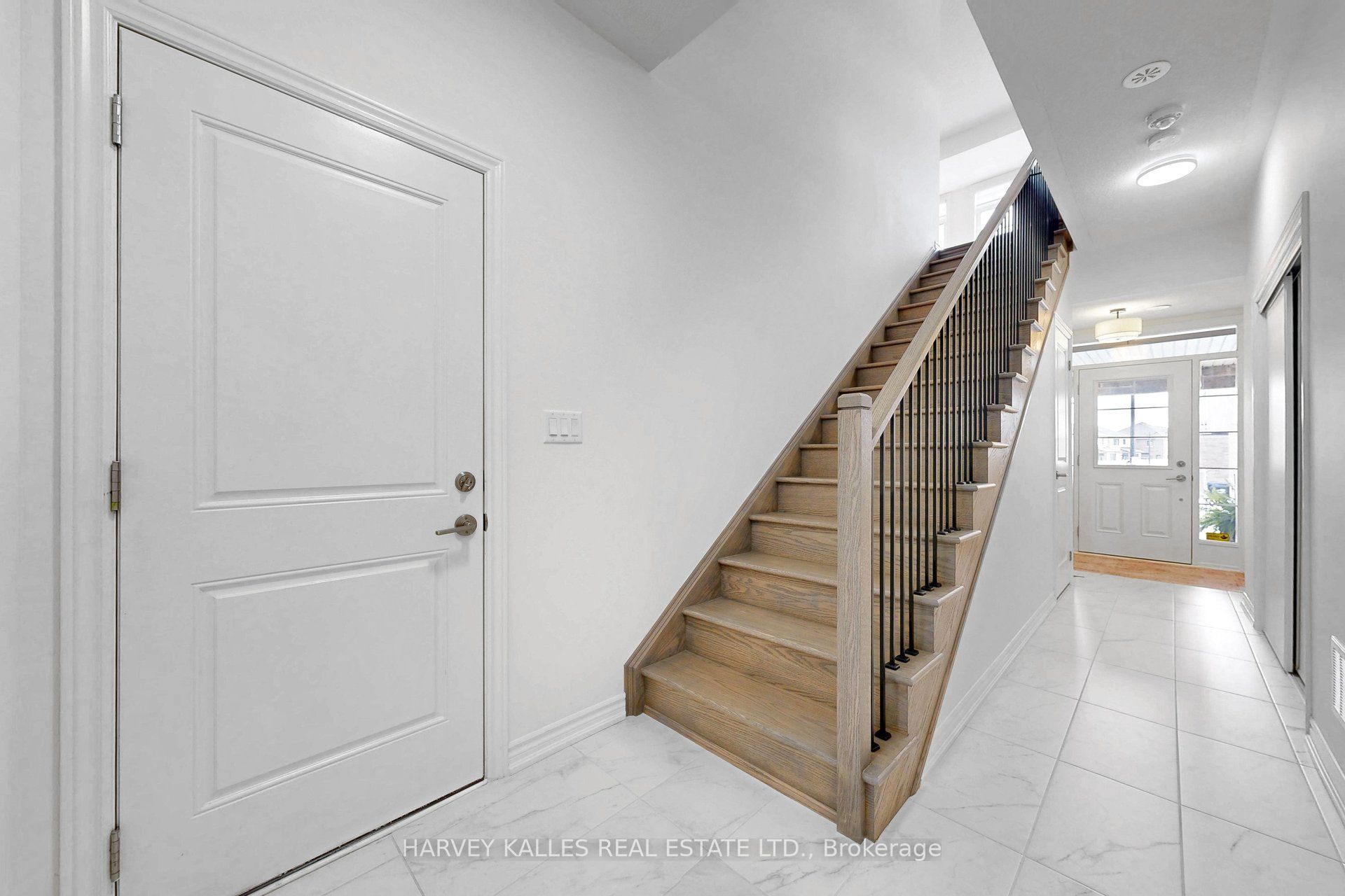 32 Mel Irving Drive Property Photo 6