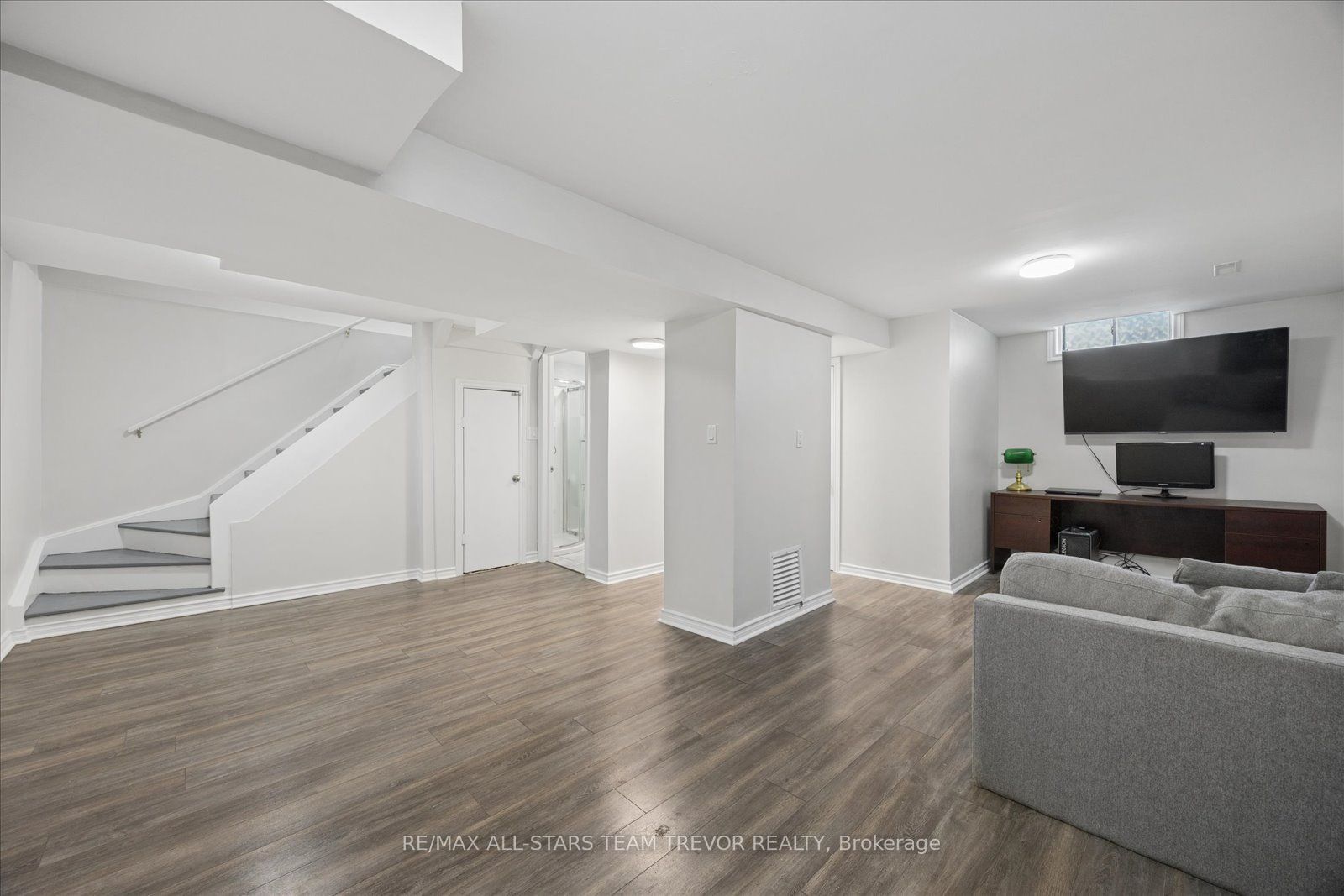 98 Carrick Avenue Property Photo 24