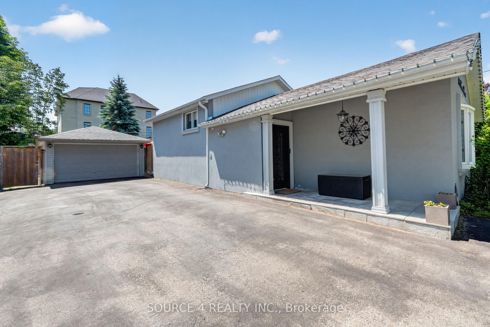 51 Knowles Crescent Property Photo 5