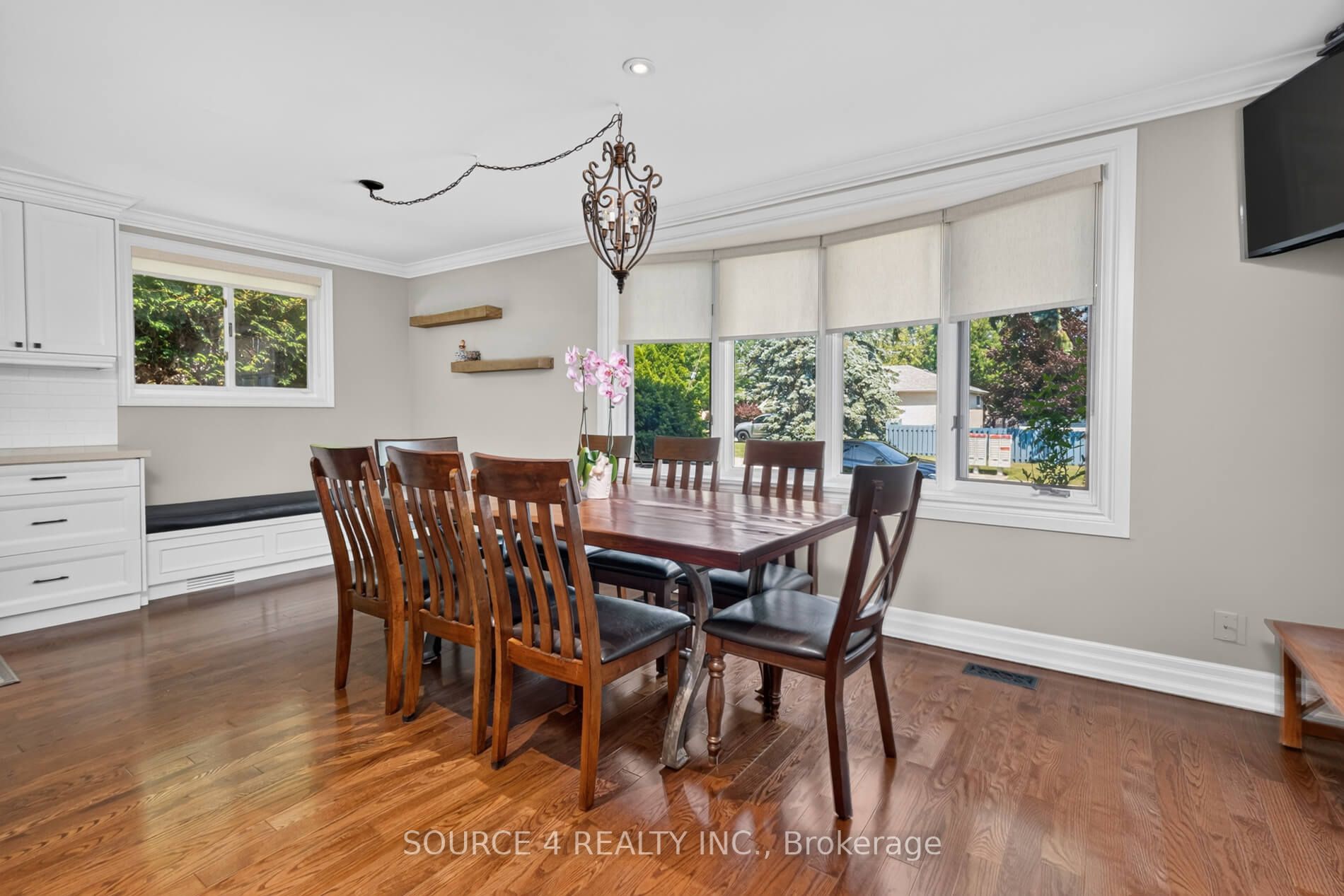 51 Knowles Crescent Property Photo 8