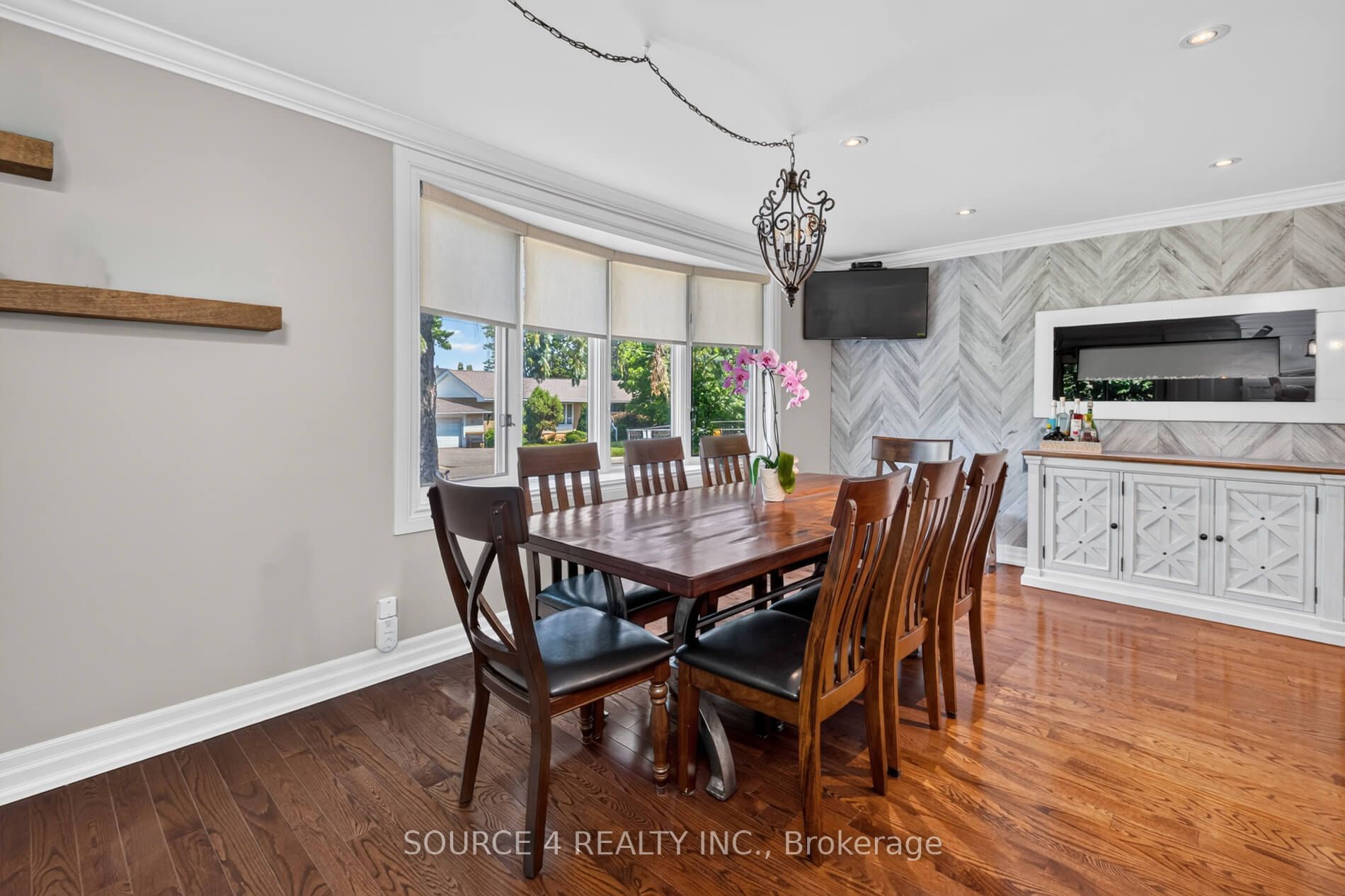 51 Knowles Crescent Property Photo 9