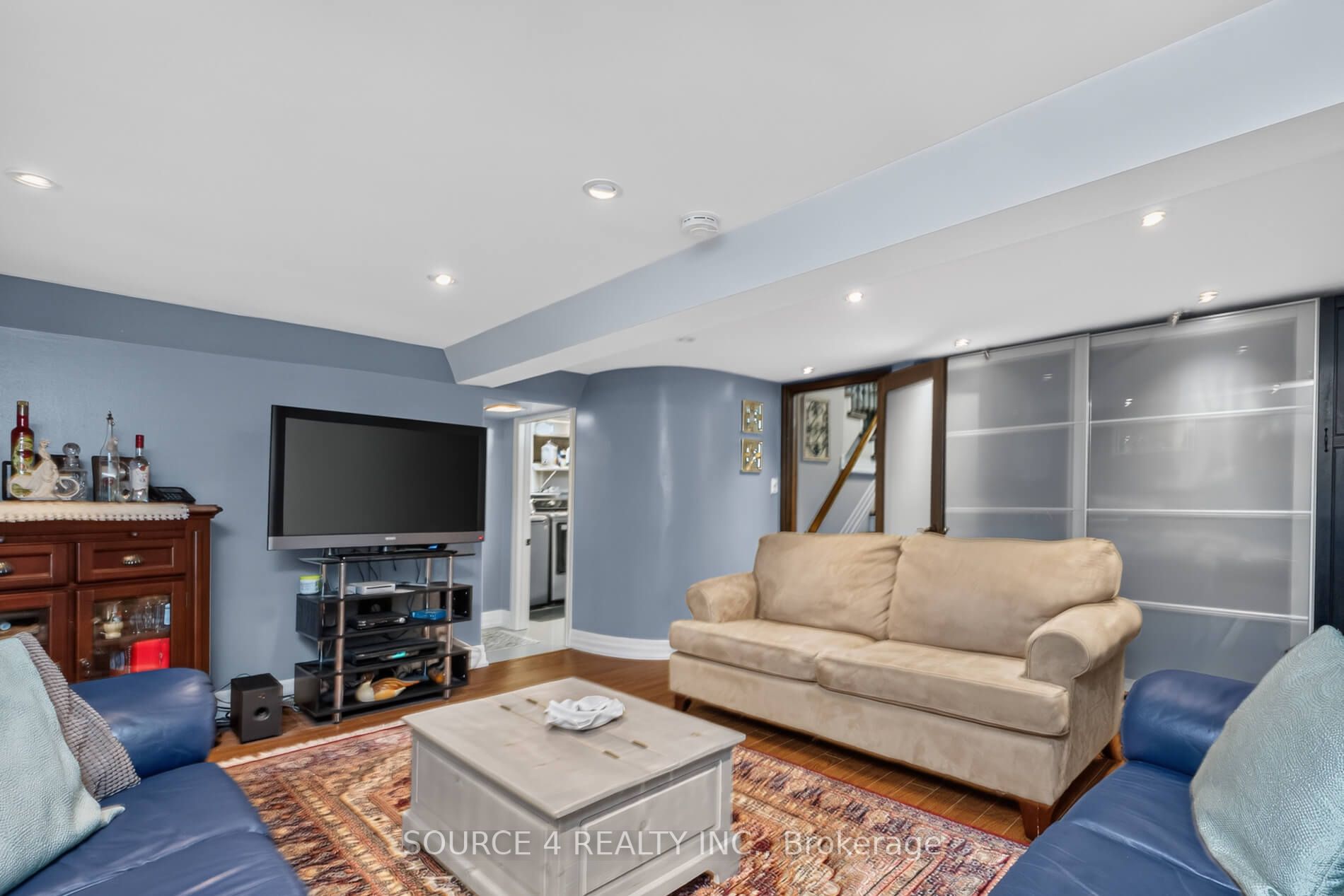 51 Knowles Crescent Property Photo 28