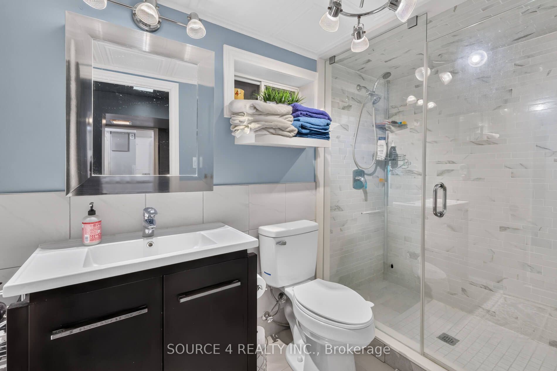 51 Knowles Crescent Property Photo 29