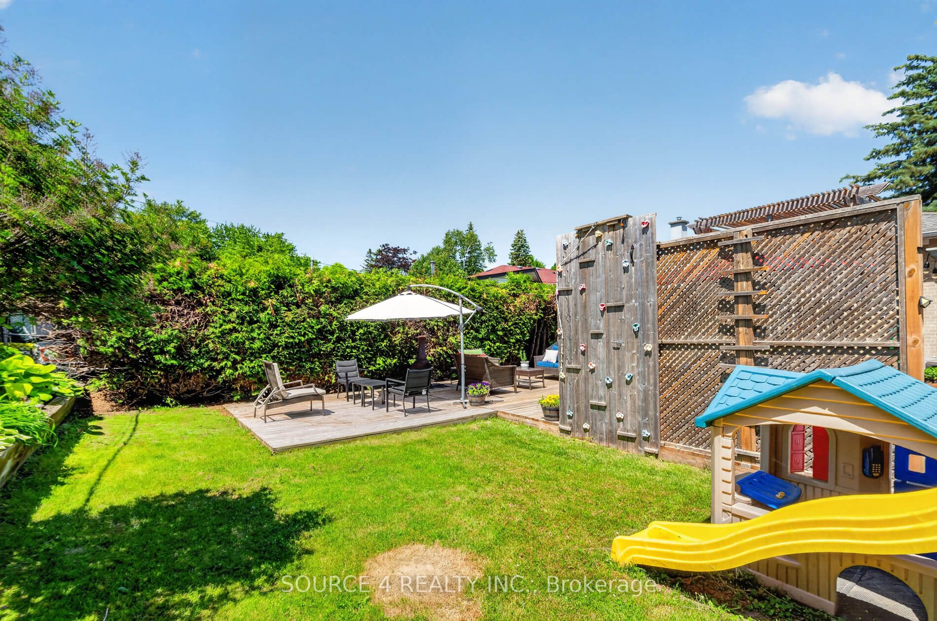 51 Knowles Crescent Property Photo 43