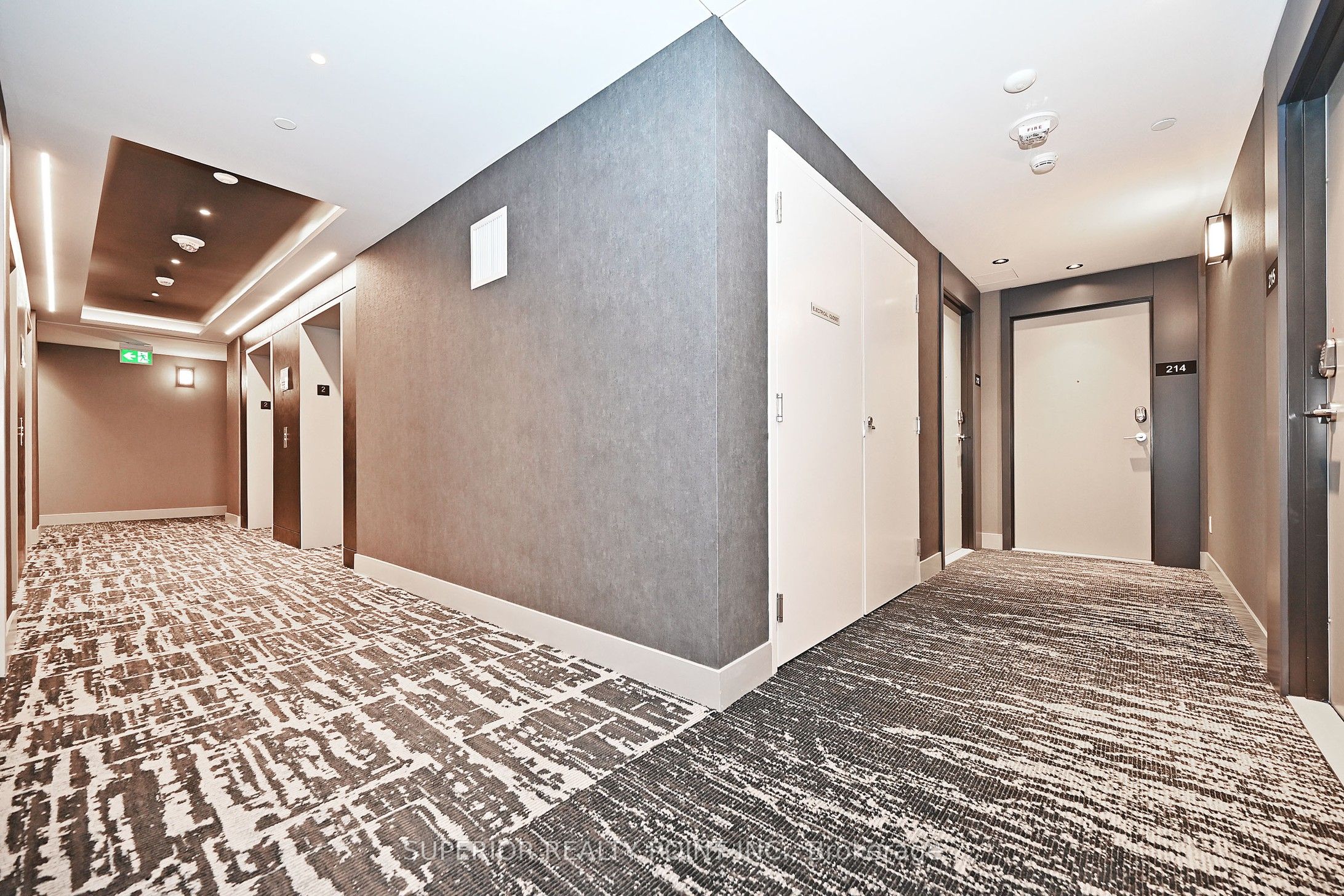 30 Upper Mall Way A214 Property Photo 4