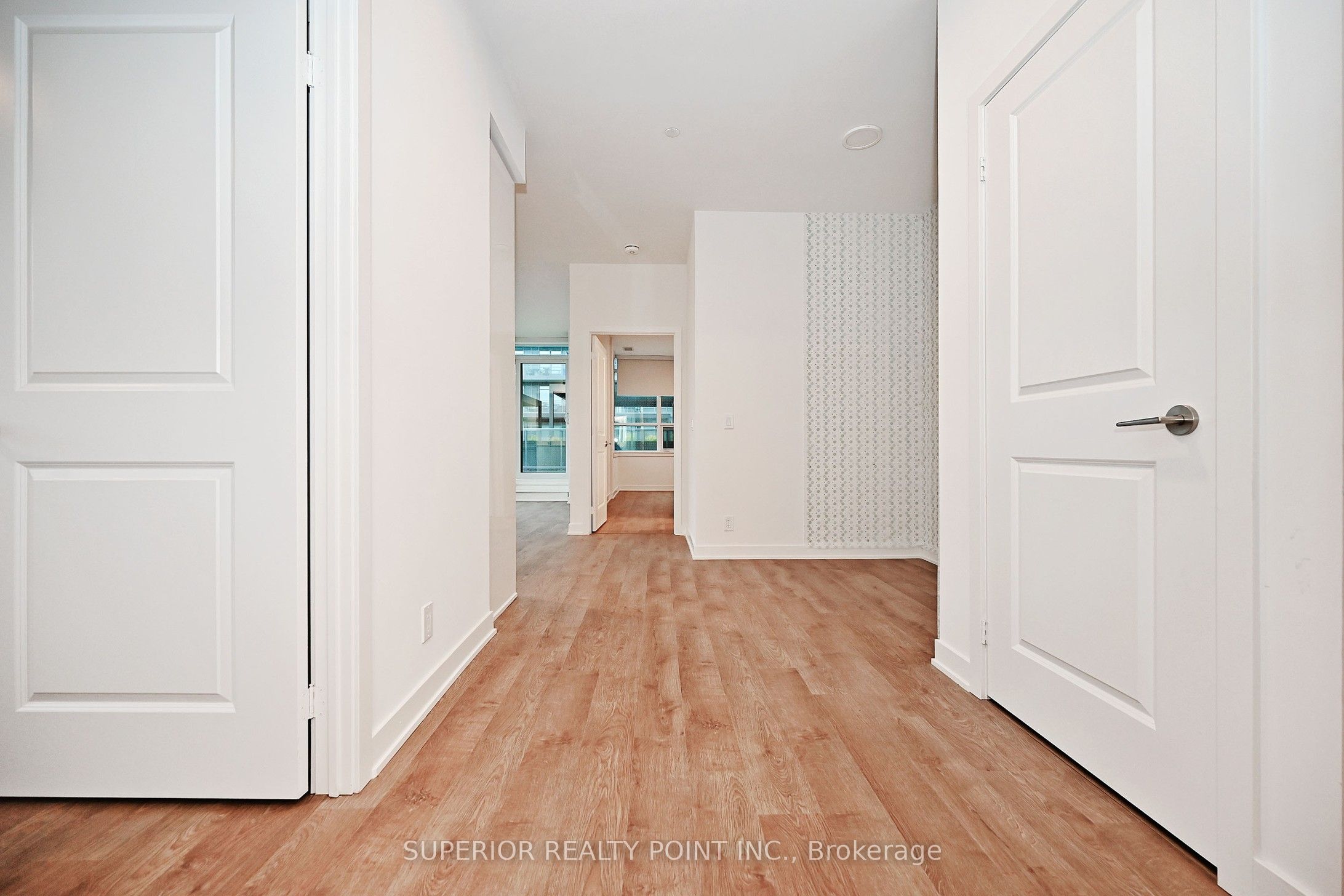 30 Upper Mall Way A214 Property Photo 6
