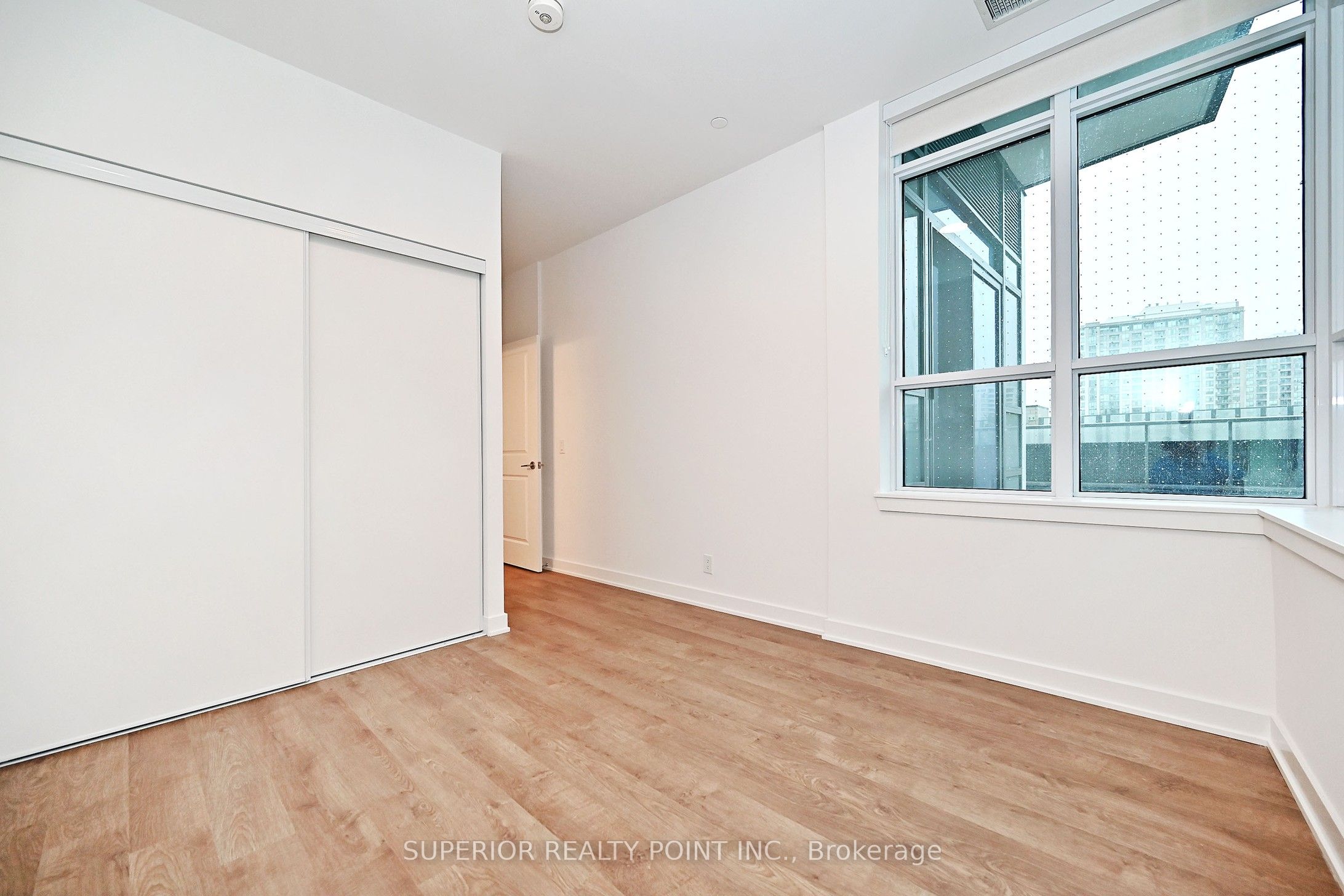 30 Upper Mall Way A214 Property Photo 24