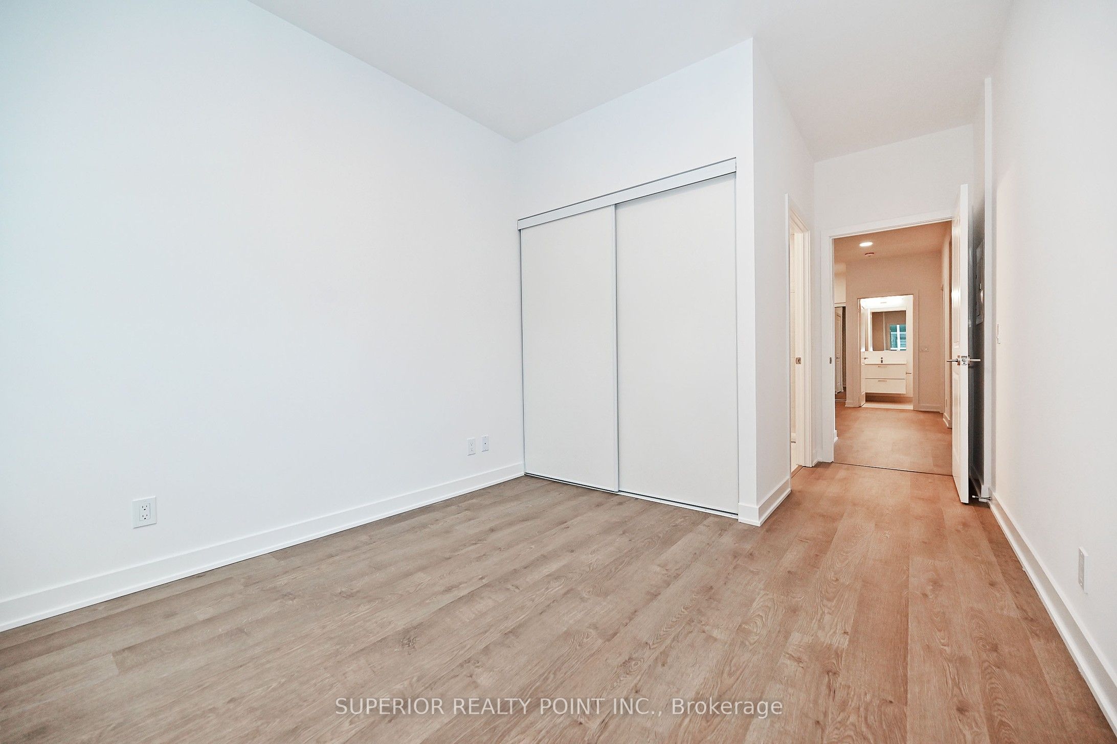 30 Upper Mall Way A214 Property Photo 25