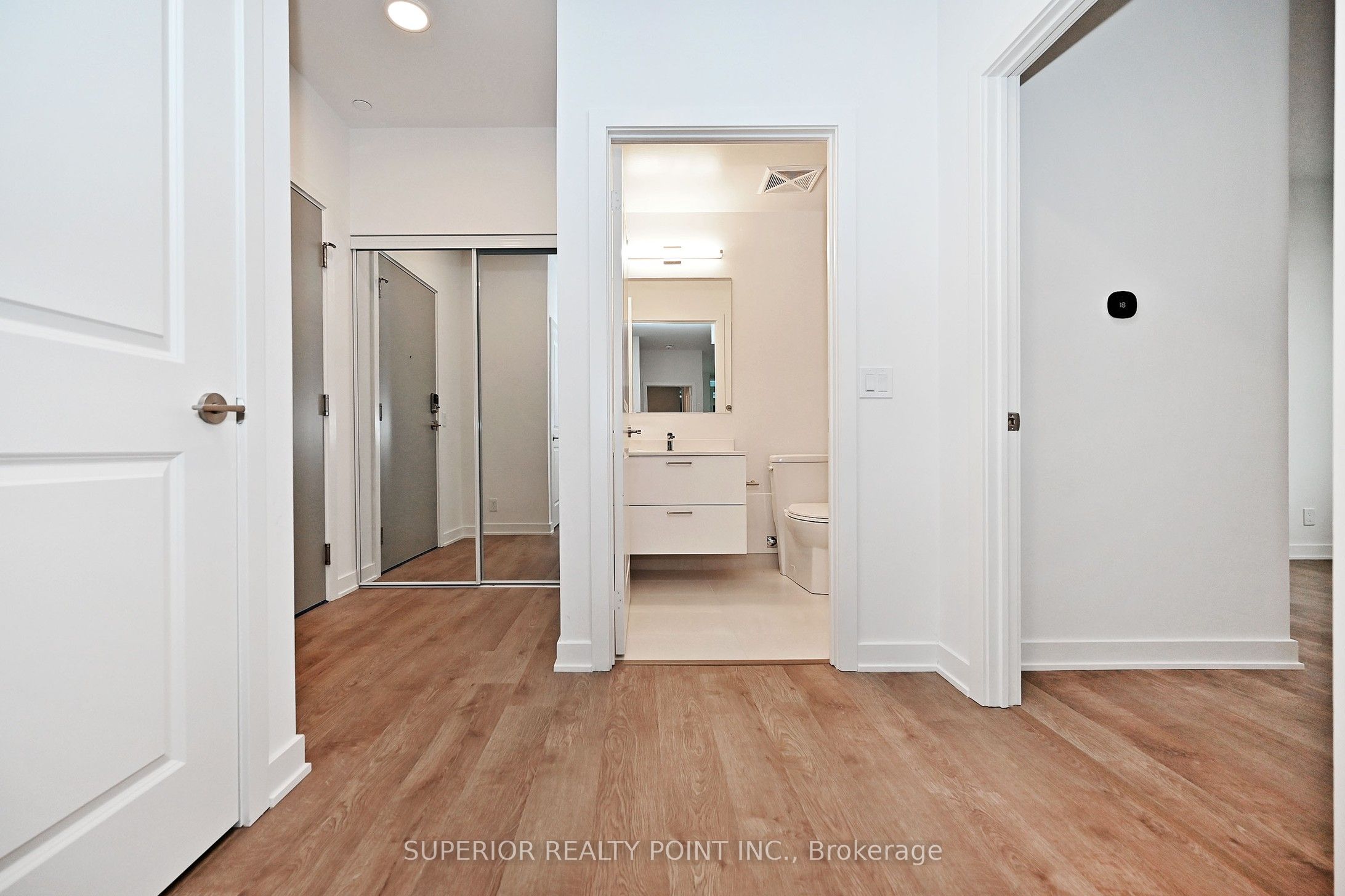 30 Upper Mall Way A214 Property Photo 35