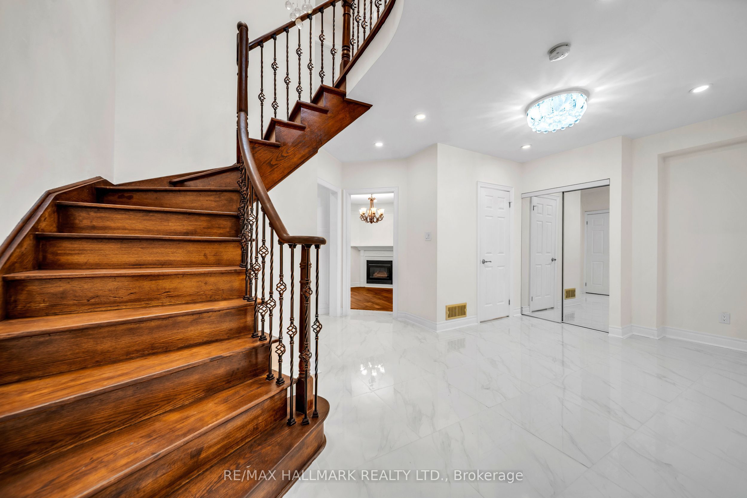 872 Hilton Boulevard Property Photo 8