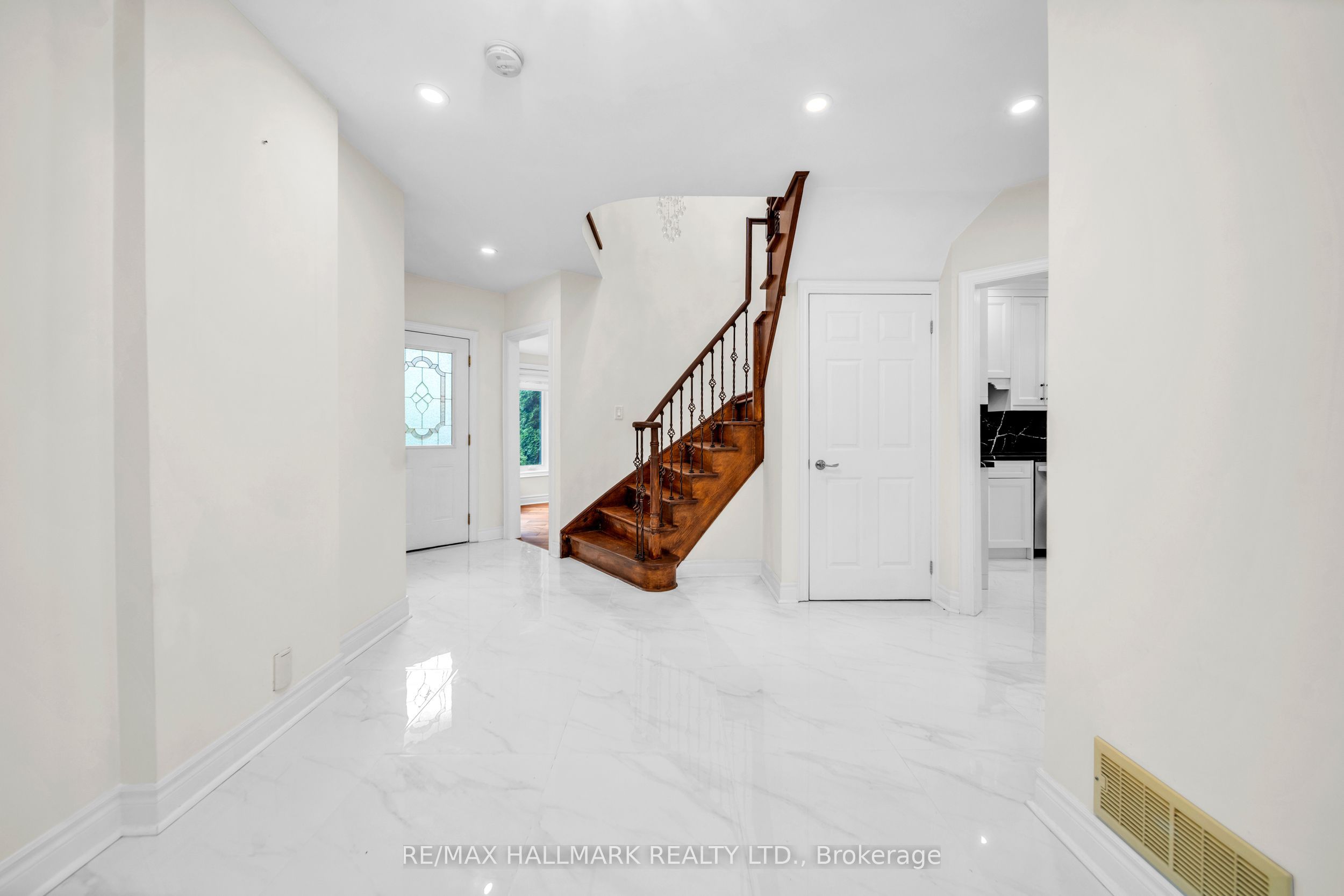 872 Hilton Boulevard Property Photo 11