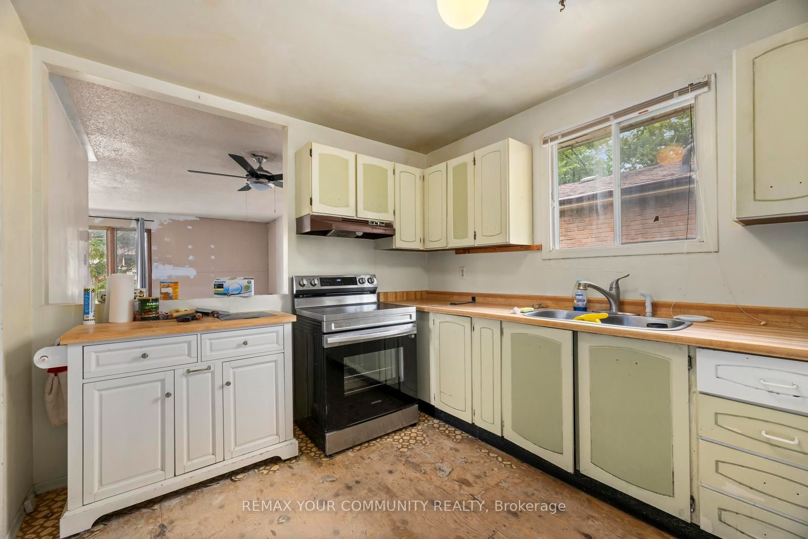 566 Highland Crescent Property Photo 3