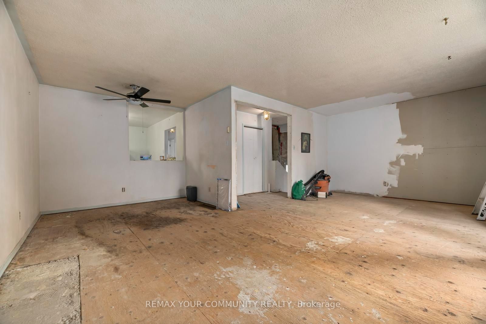 566 Highland Crescent Property Photo 8