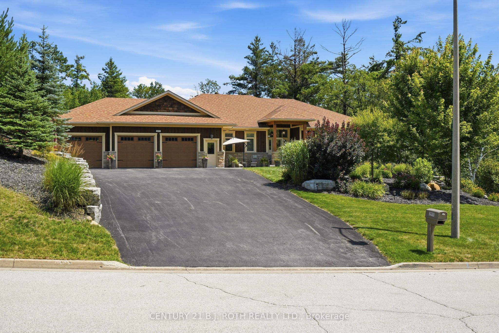 2055 Forest Valley Drive Property Photo 1