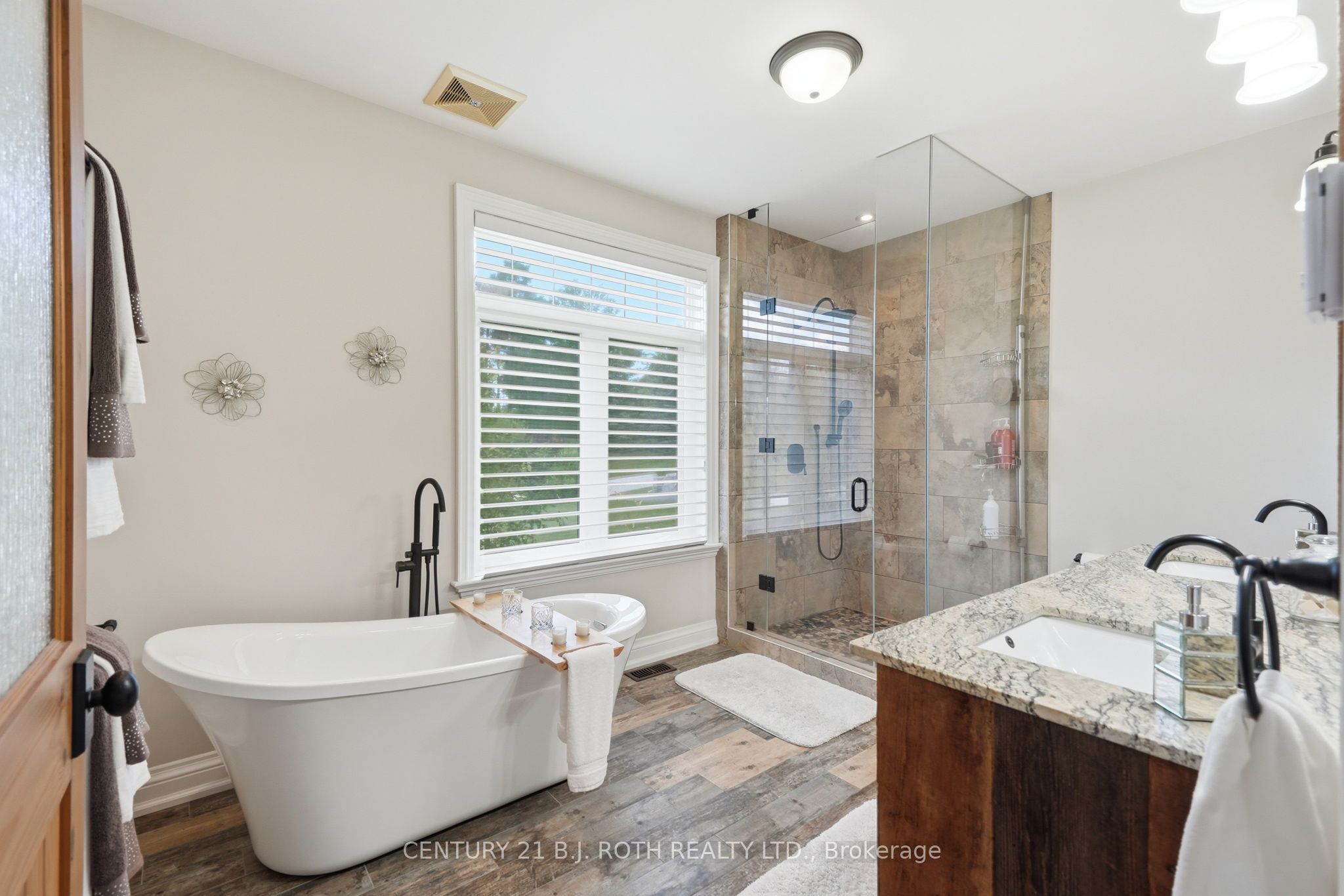 2055 Forest Valley Drive Property Photo 16