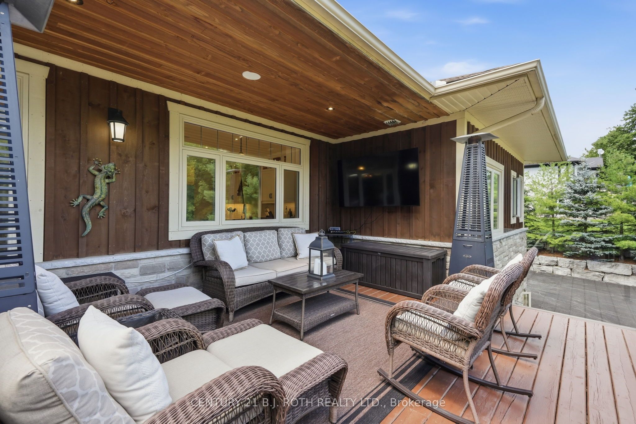 2055 Forest Valley Drive Property Photo 44
