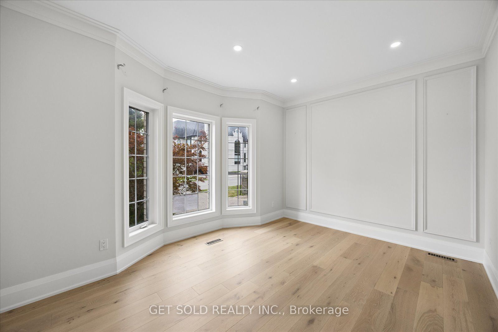 49 Pearson Avenue Property Photo 7