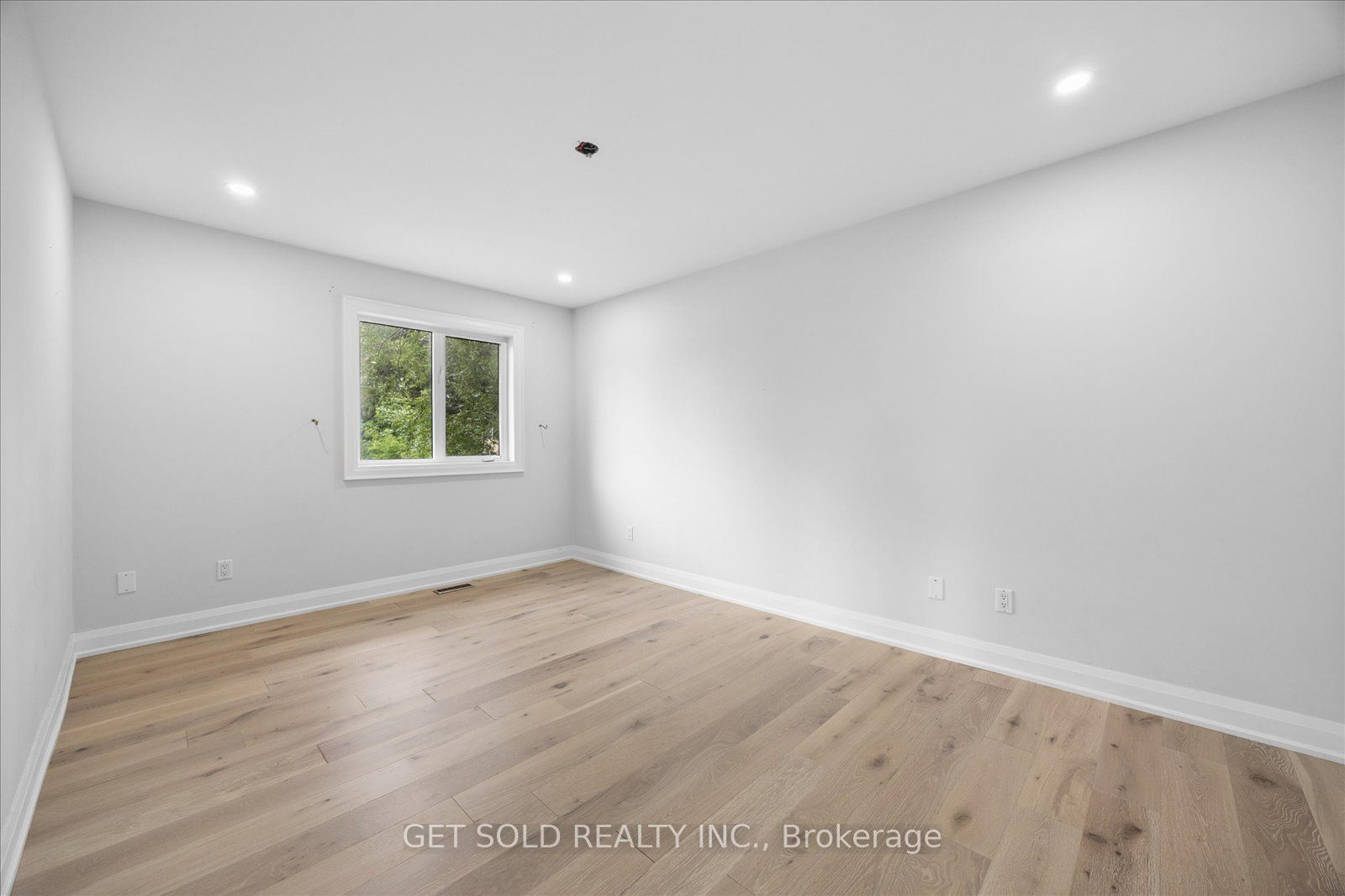 49 Pearson Avenue Property Photo 28