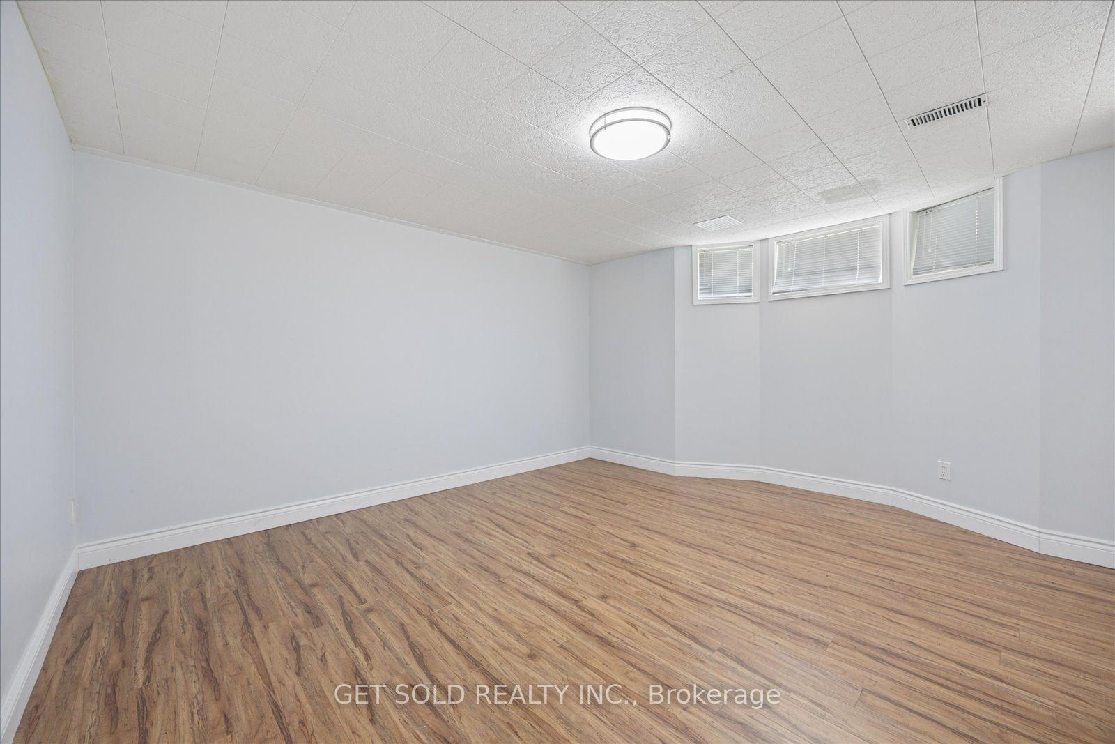 49 Pearson Avenue Property Photo 35