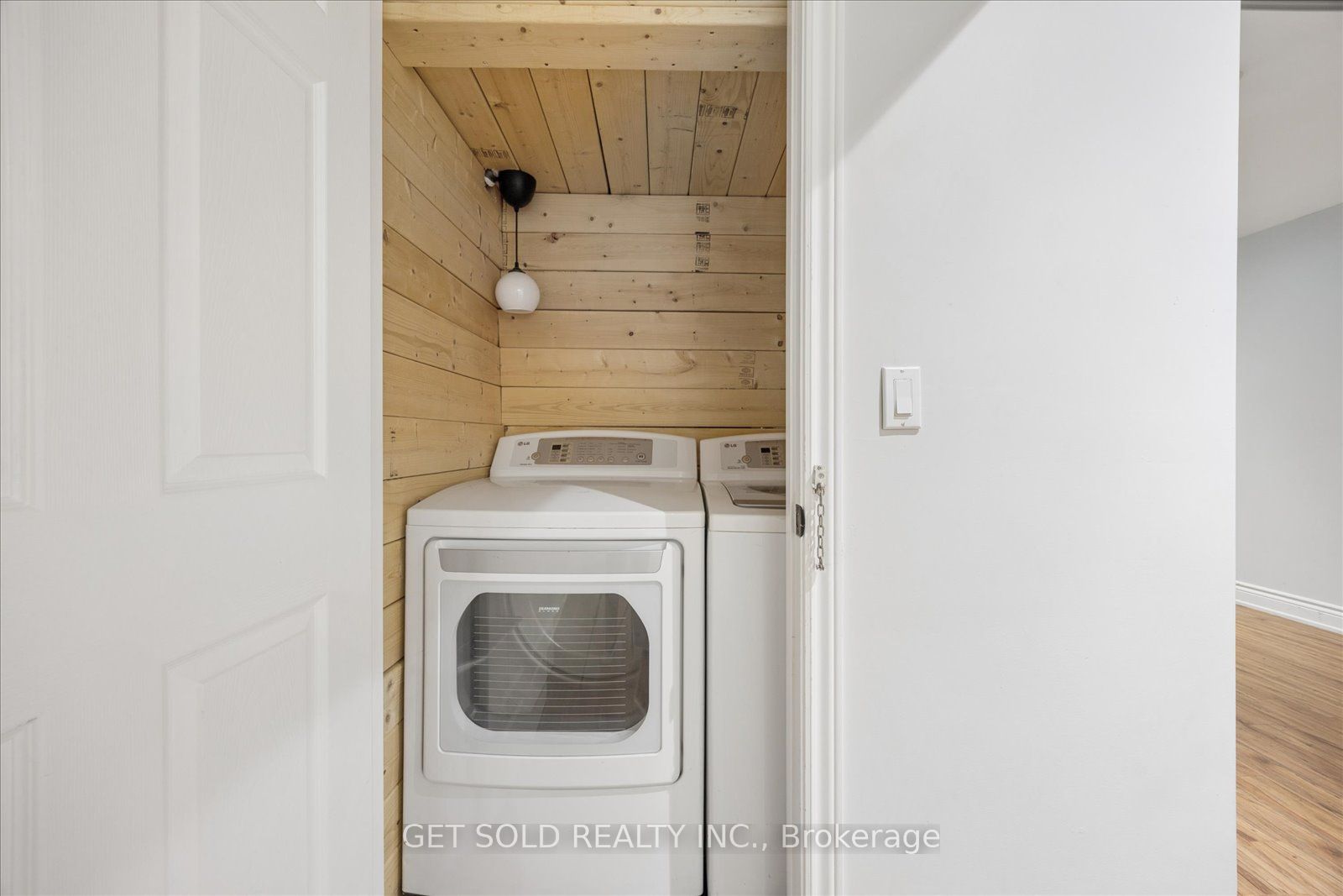 49 Pearson Avenue Property Photo 40