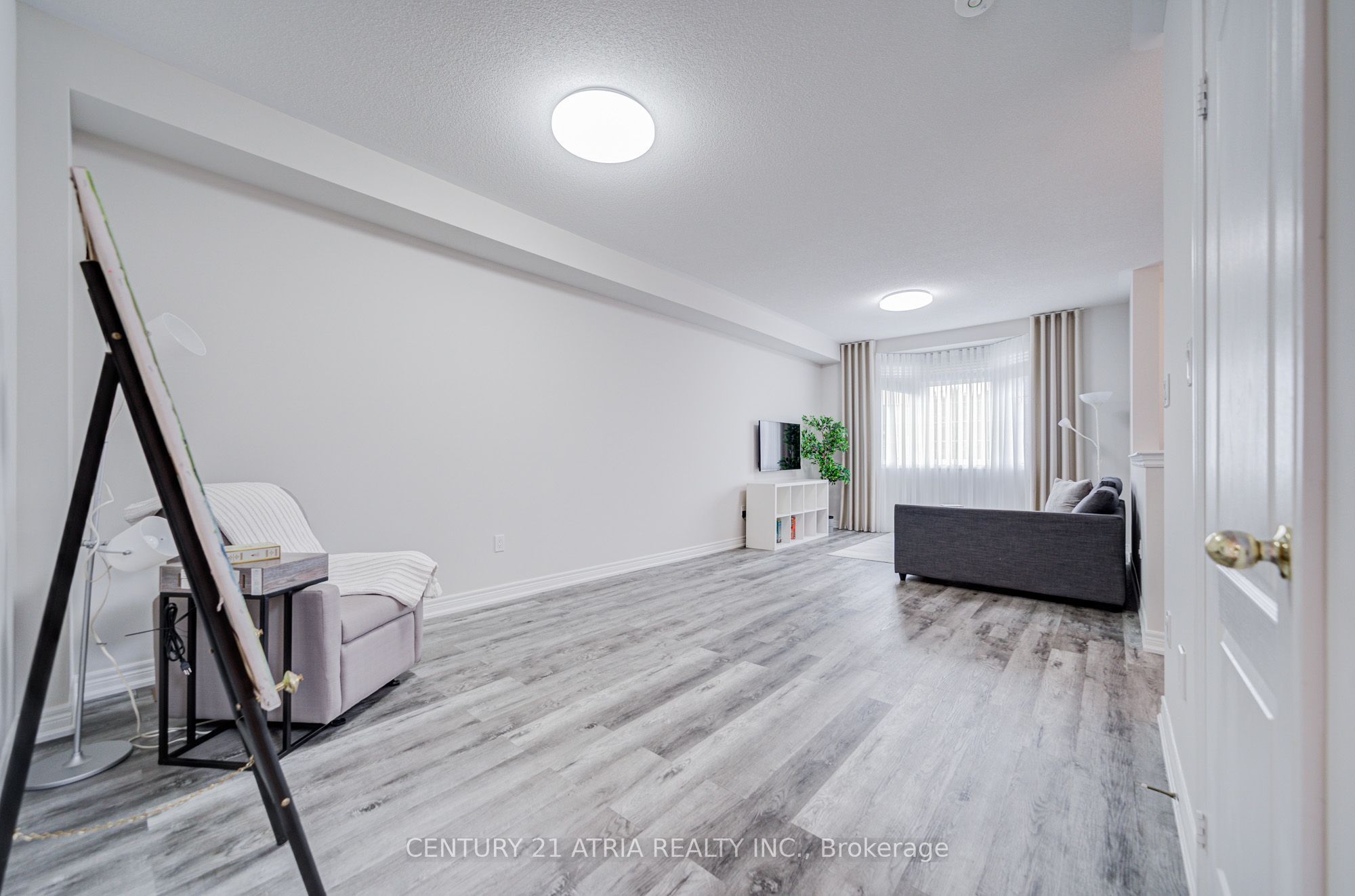 25 Matthewson Avenue Property Photo 8