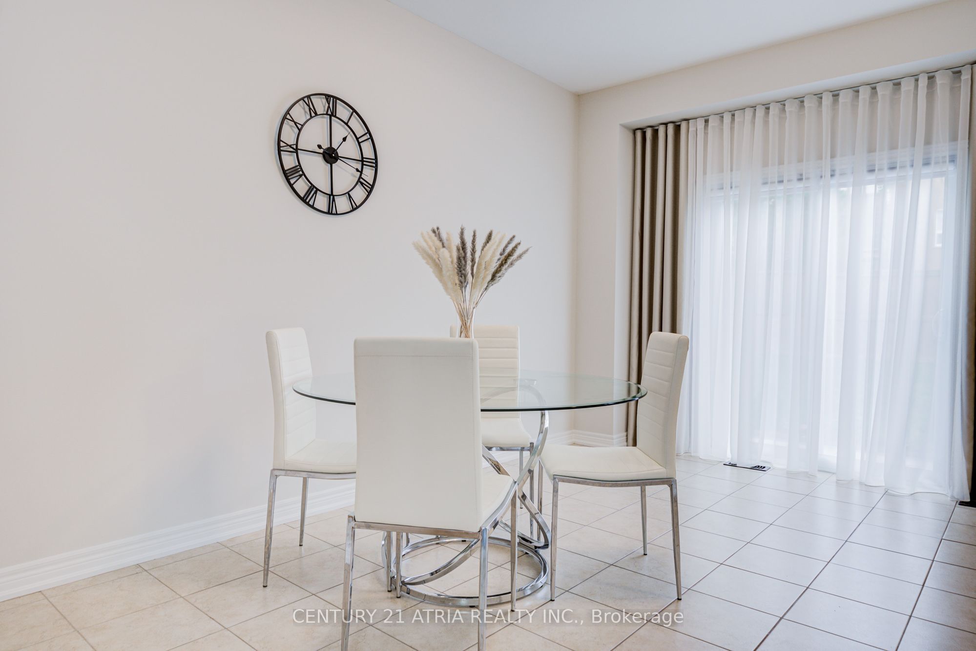 25 Matthewson Avenue Property Photo 16